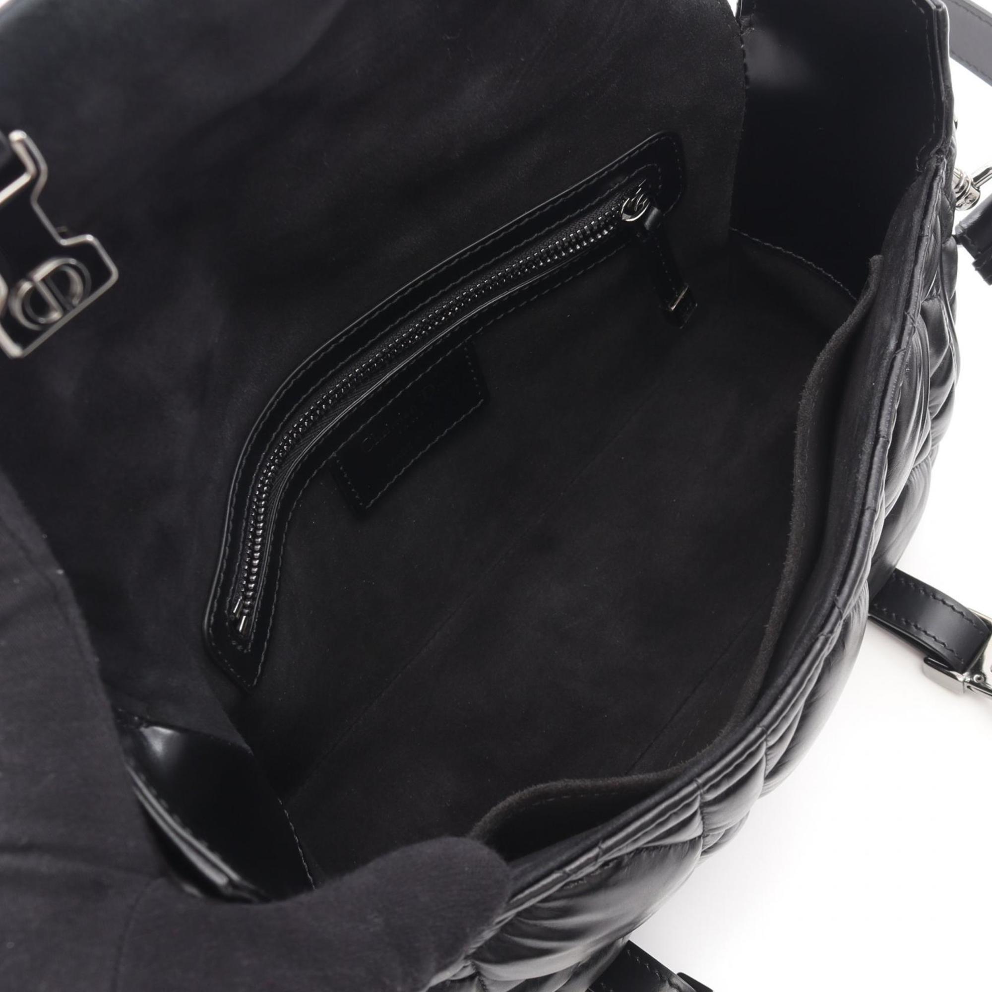Christian Dior Black Leather Shoulder Bag (Pre-Owned)