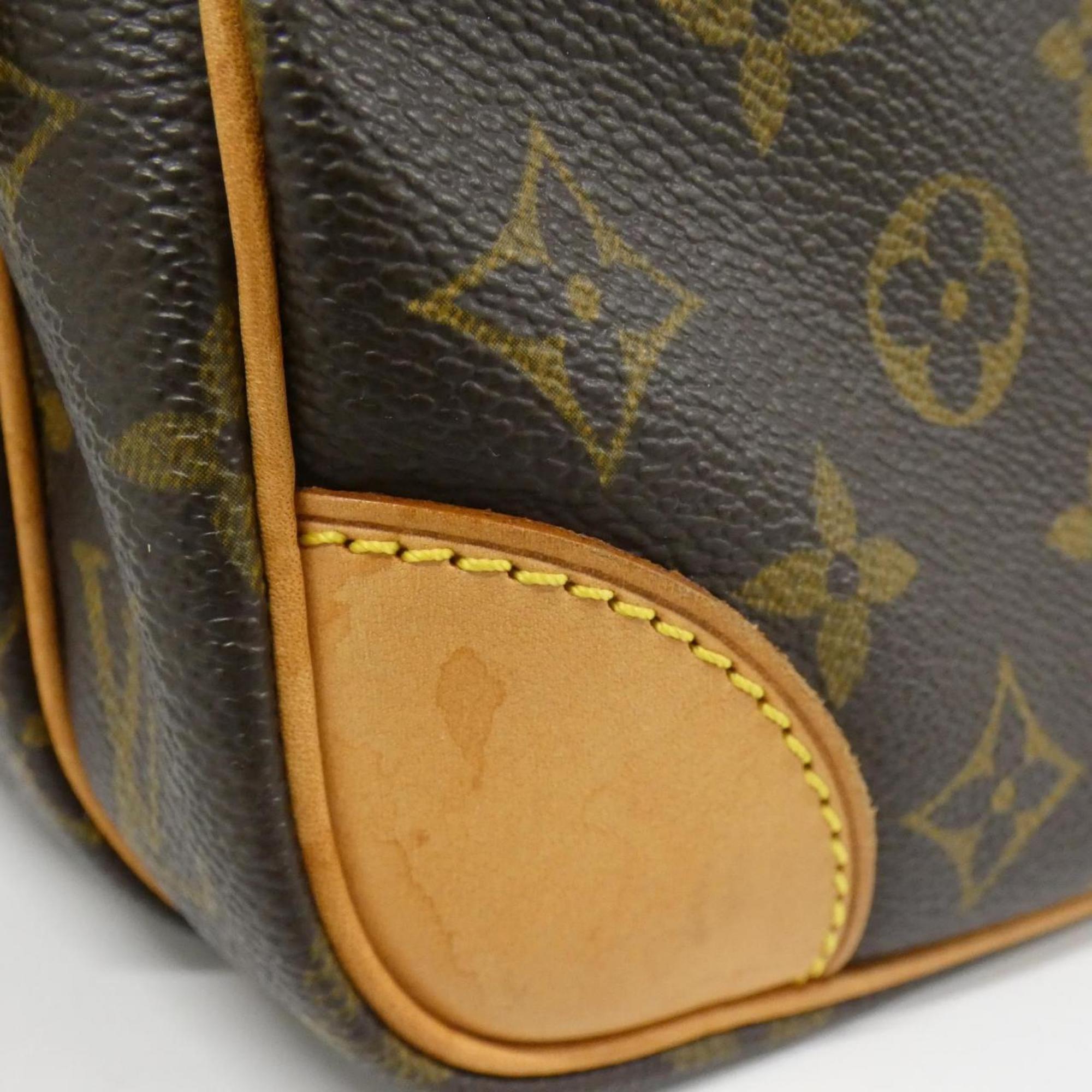 Louis Vuitton Brown Coated Canvas Shoulder Bag (Pre-Owned)