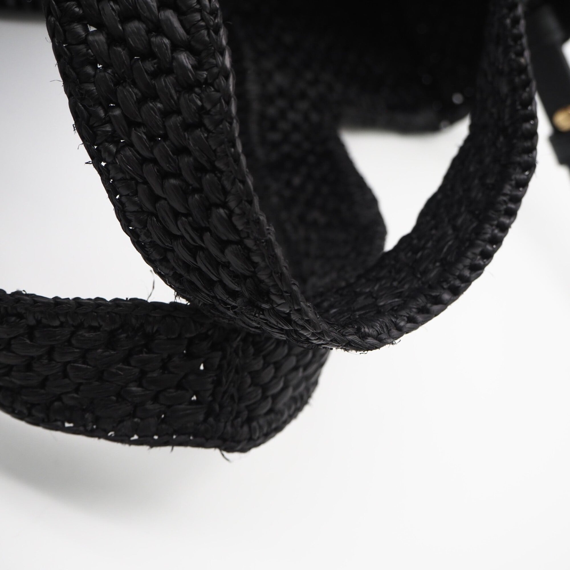 Loewe Black White Raffia Leather Handbag (Pre-Owned)