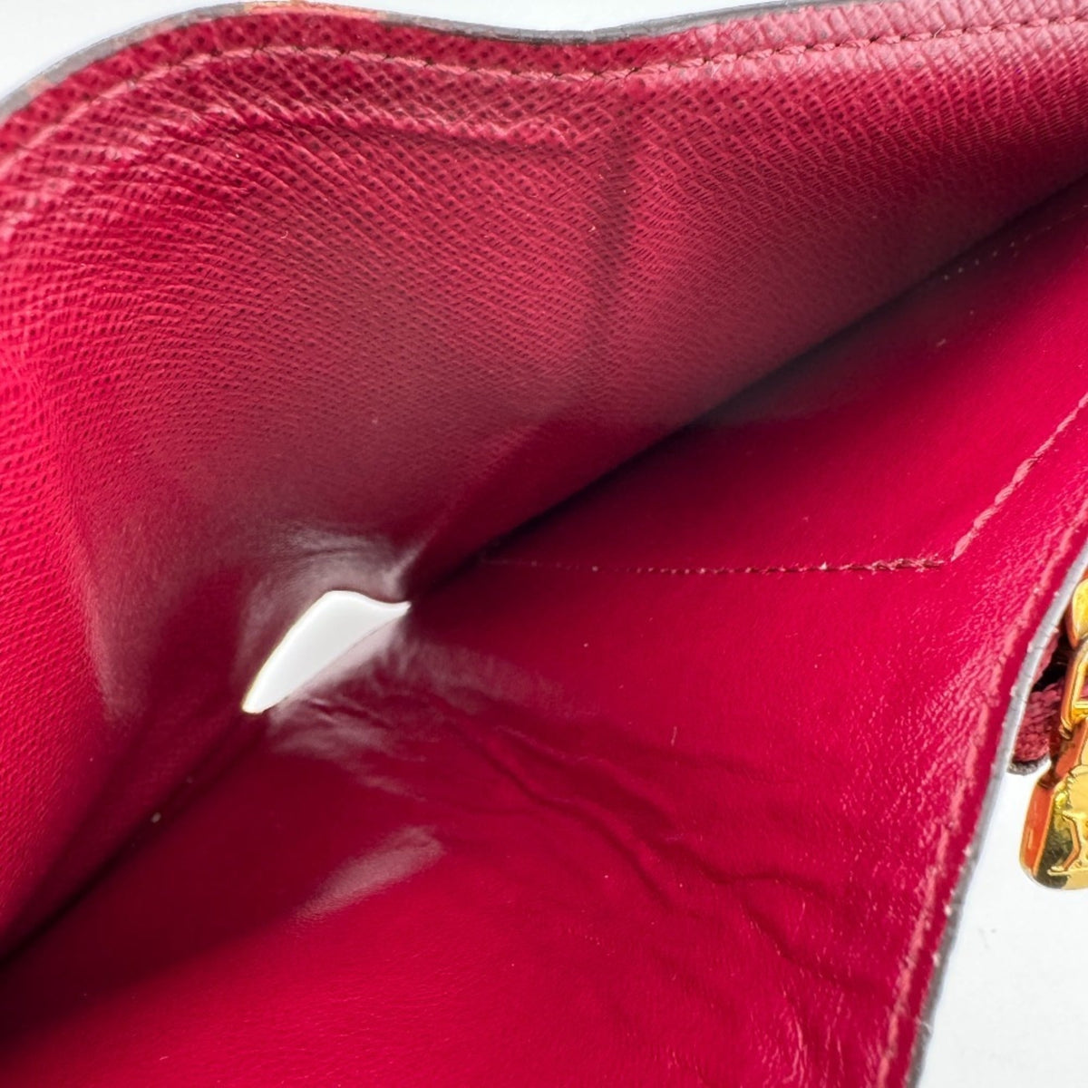 Louis Vuitton Monogram Brown Red Color Leather Wallet (Bi-Fold) (Pre-Owned)