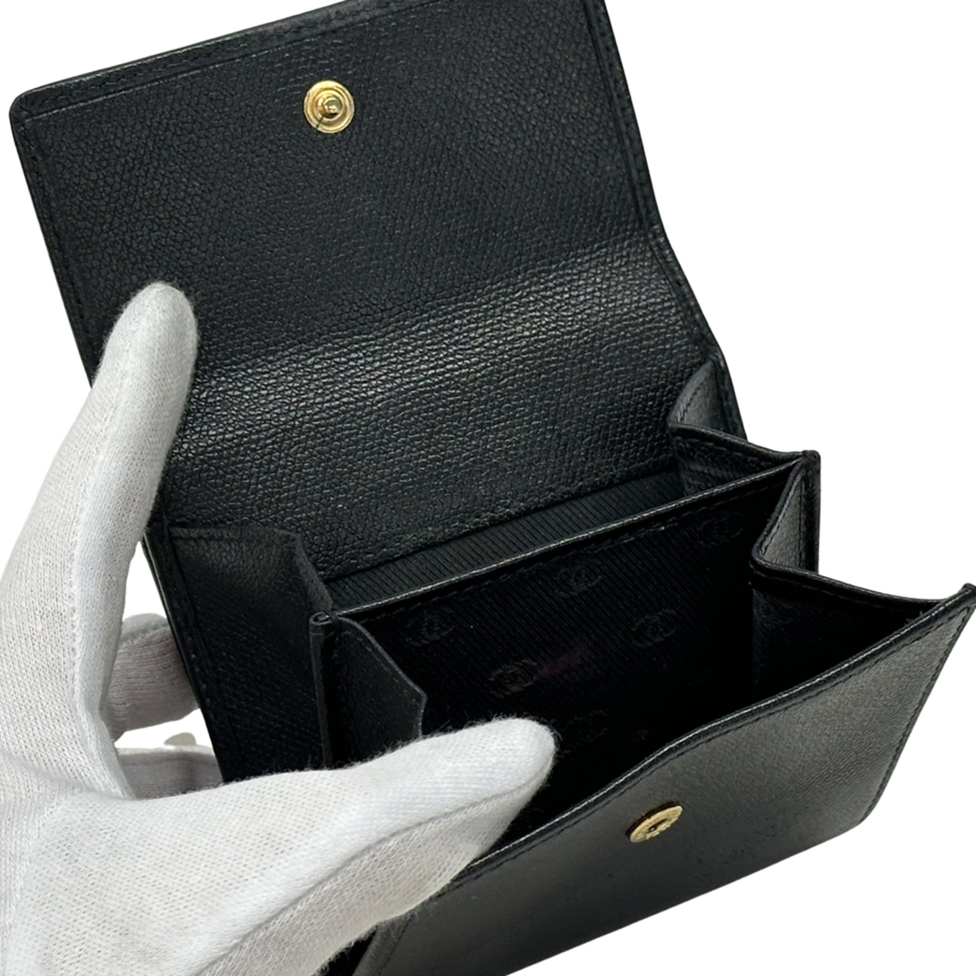 Chanel Black Leather Wallet (Bi-Fold) (Pre-Owned)