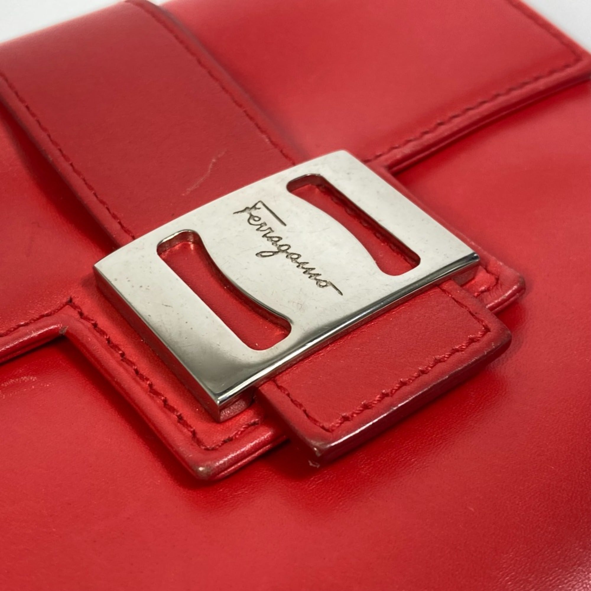 Salvatore Ferragamo Red Leather Wallet (Bi-Fold) (Pre-Owned)