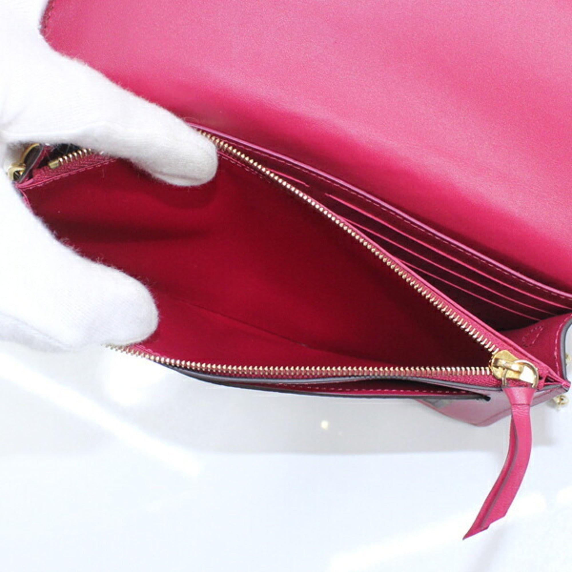 Louis Vuitton Fuchsia Monogram Monogram Leather Canvas Shoulder Bag (Pre-Owned)