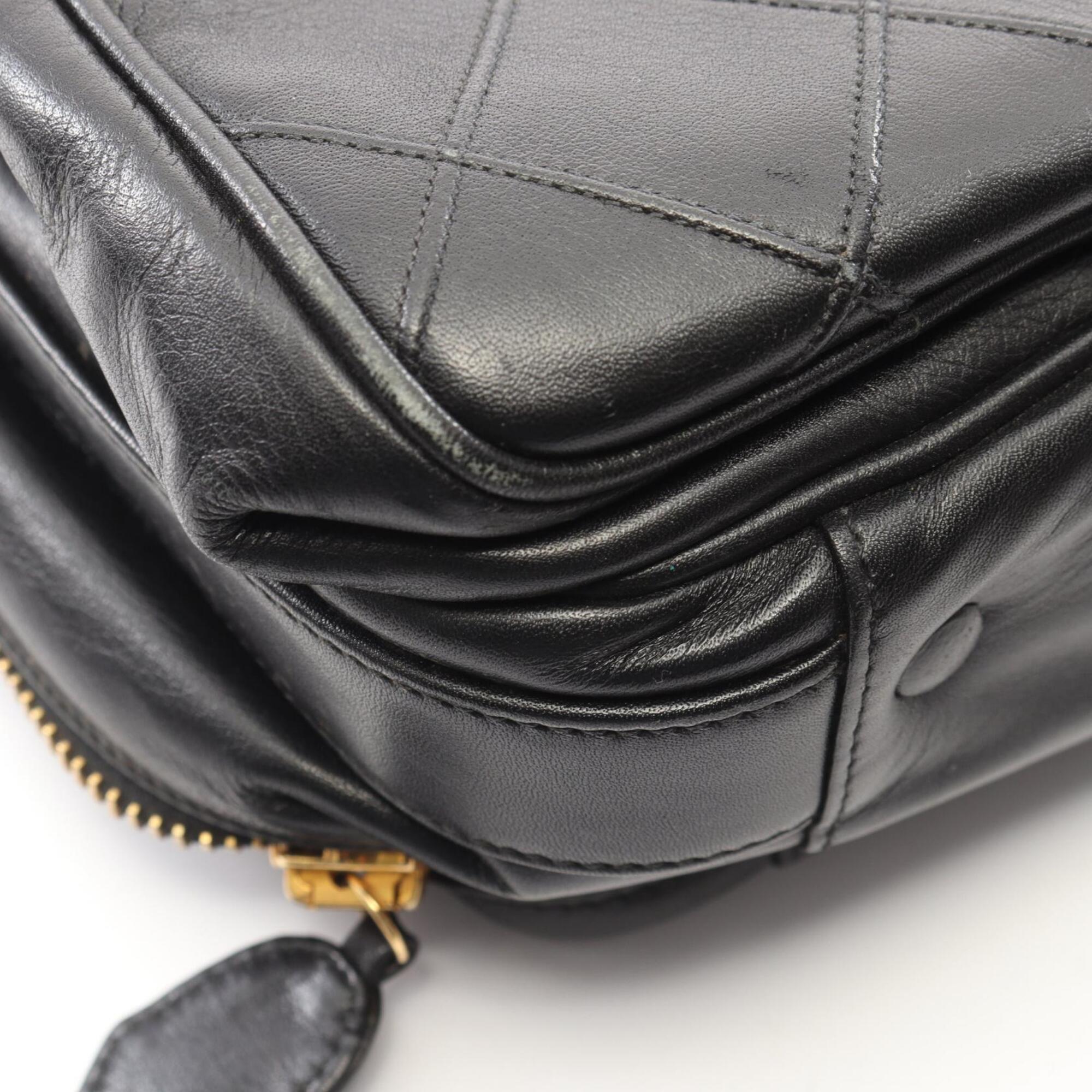 Chanel Black Leather Handbag (Pre-Owned)