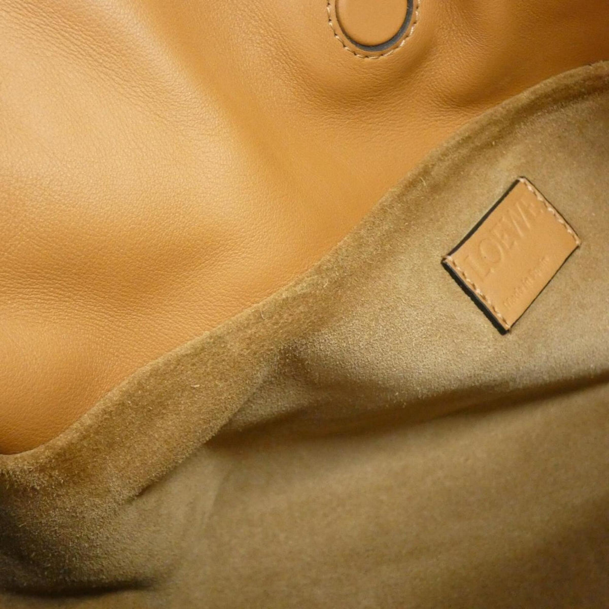 Loewe Beige Leather Handbag (Pre-Owned)