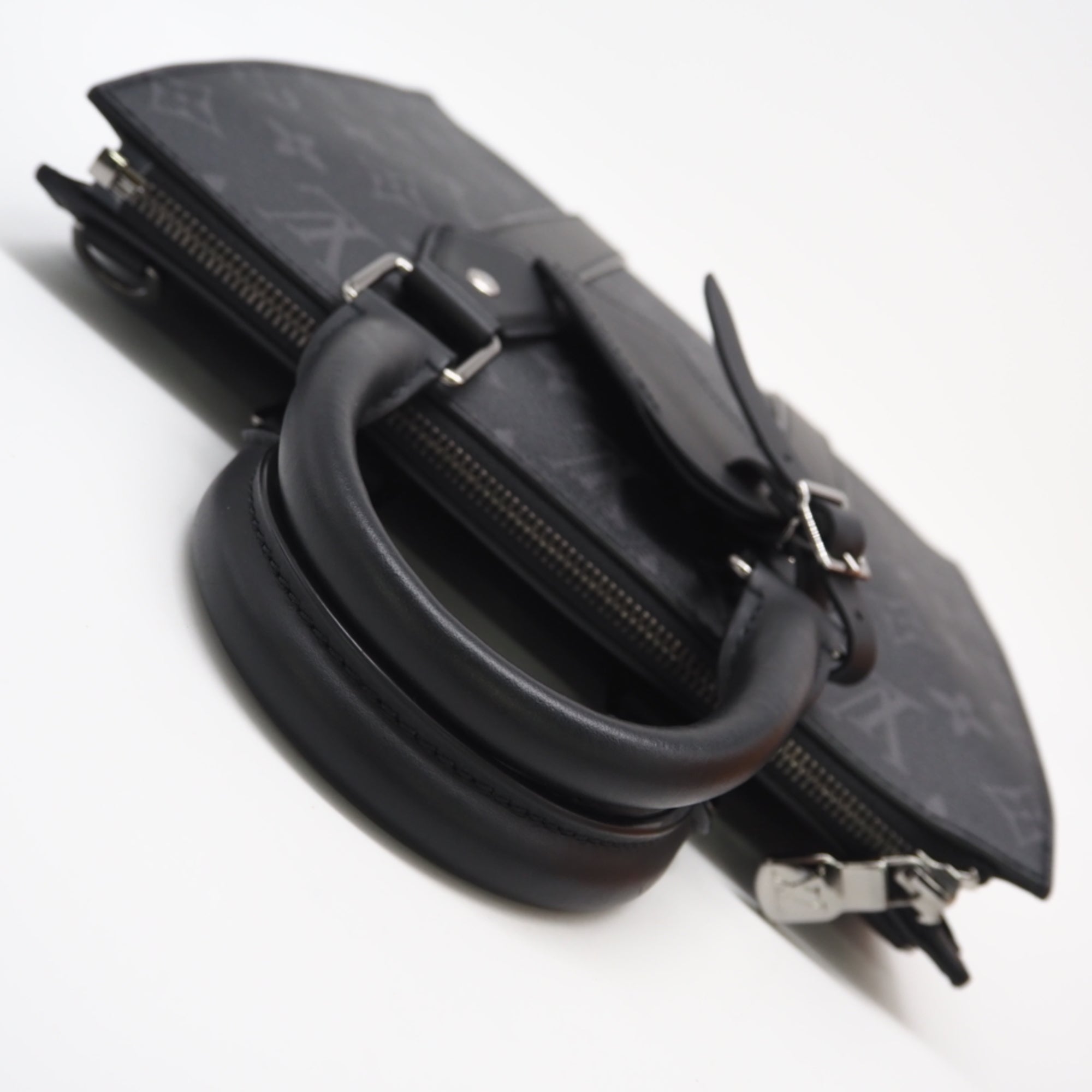 Louis Vuitton Black Gray Monogram Eclipse Monogram Eclipse Handbag (Pre-Owned)