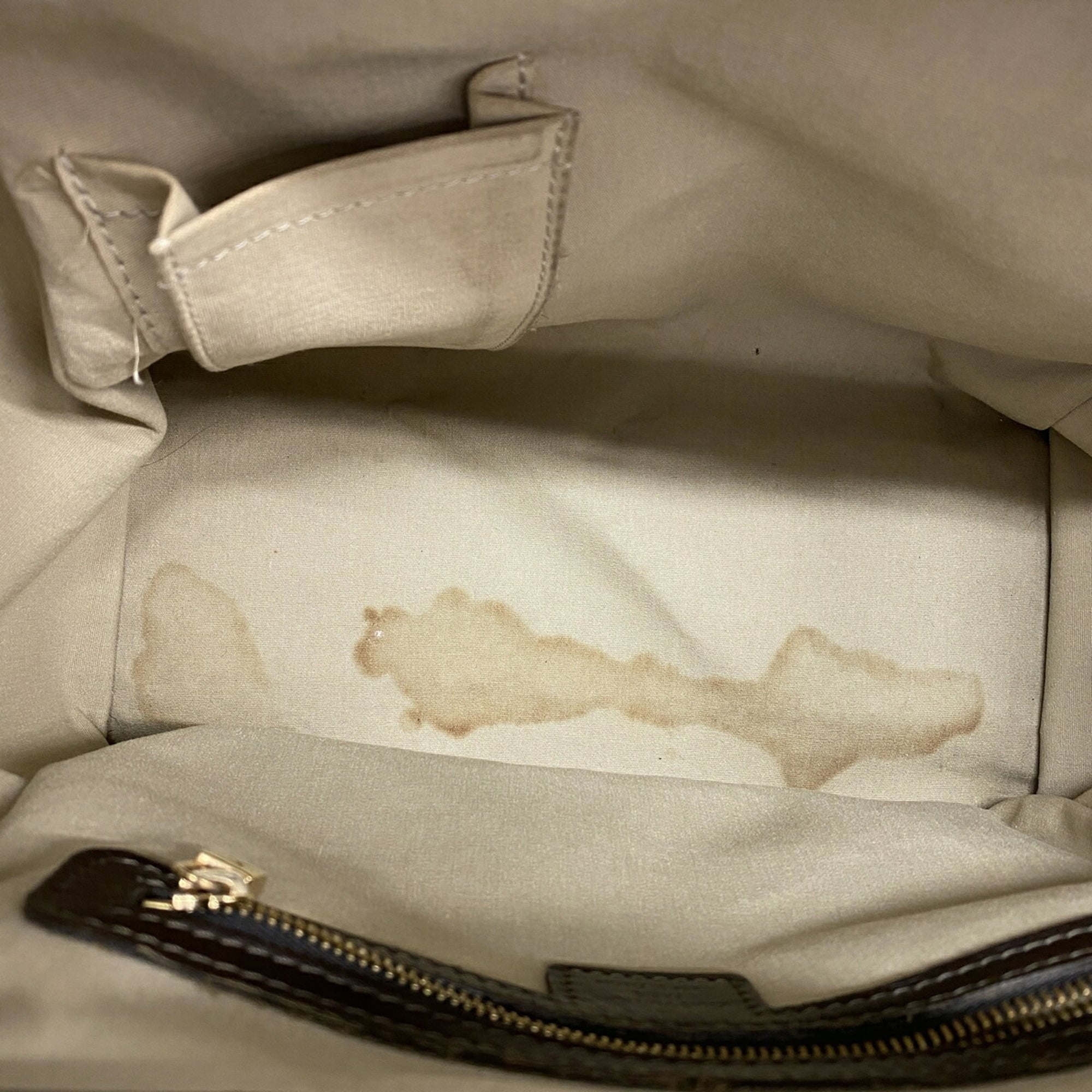 Louis Vuitton Khaki Handbag (Pre-Owned)