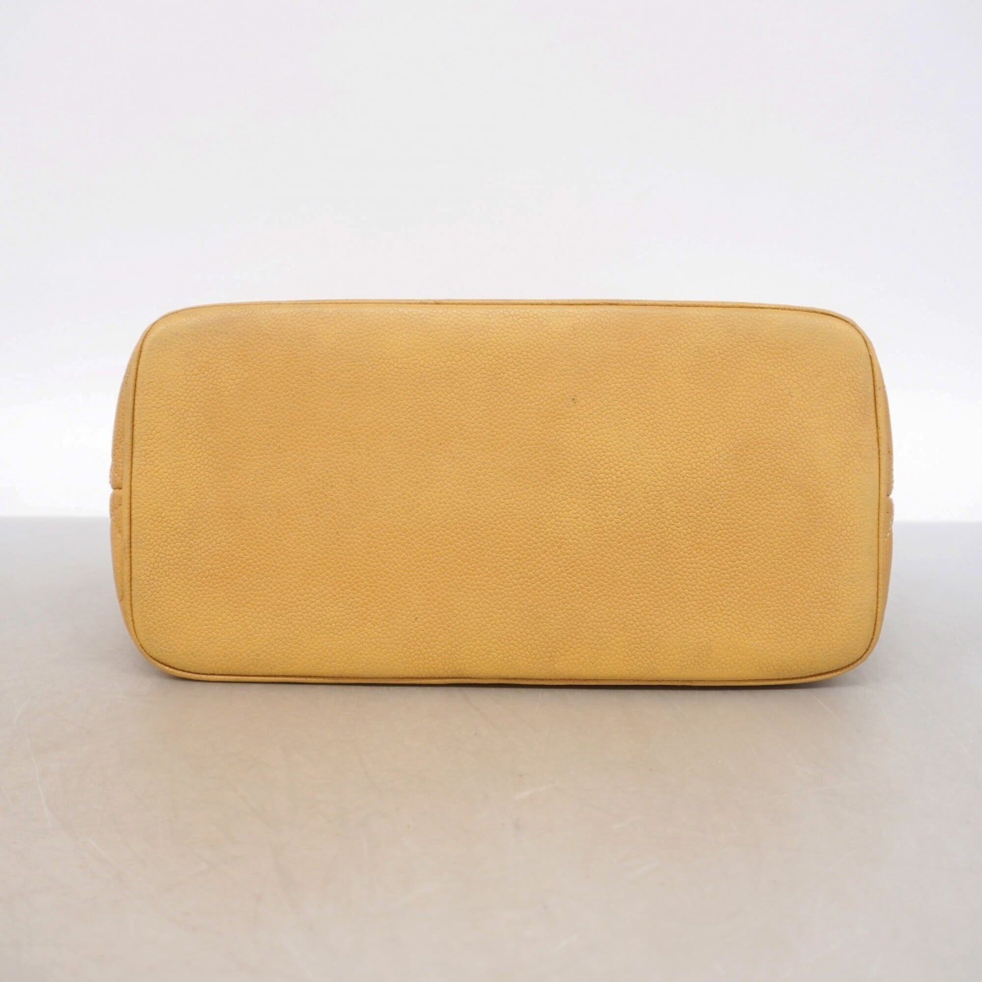 Chanel Beige Grained Calfskin Tote Bag (Pre-Owned)