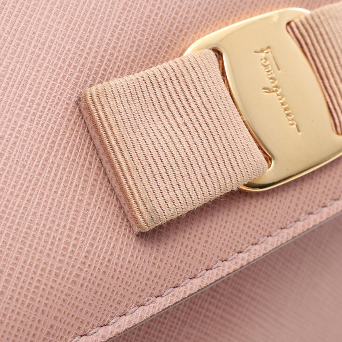 Salvatore Ferragamo Pink Leather Handbag Shoulder Bag (Pre-Owned)
