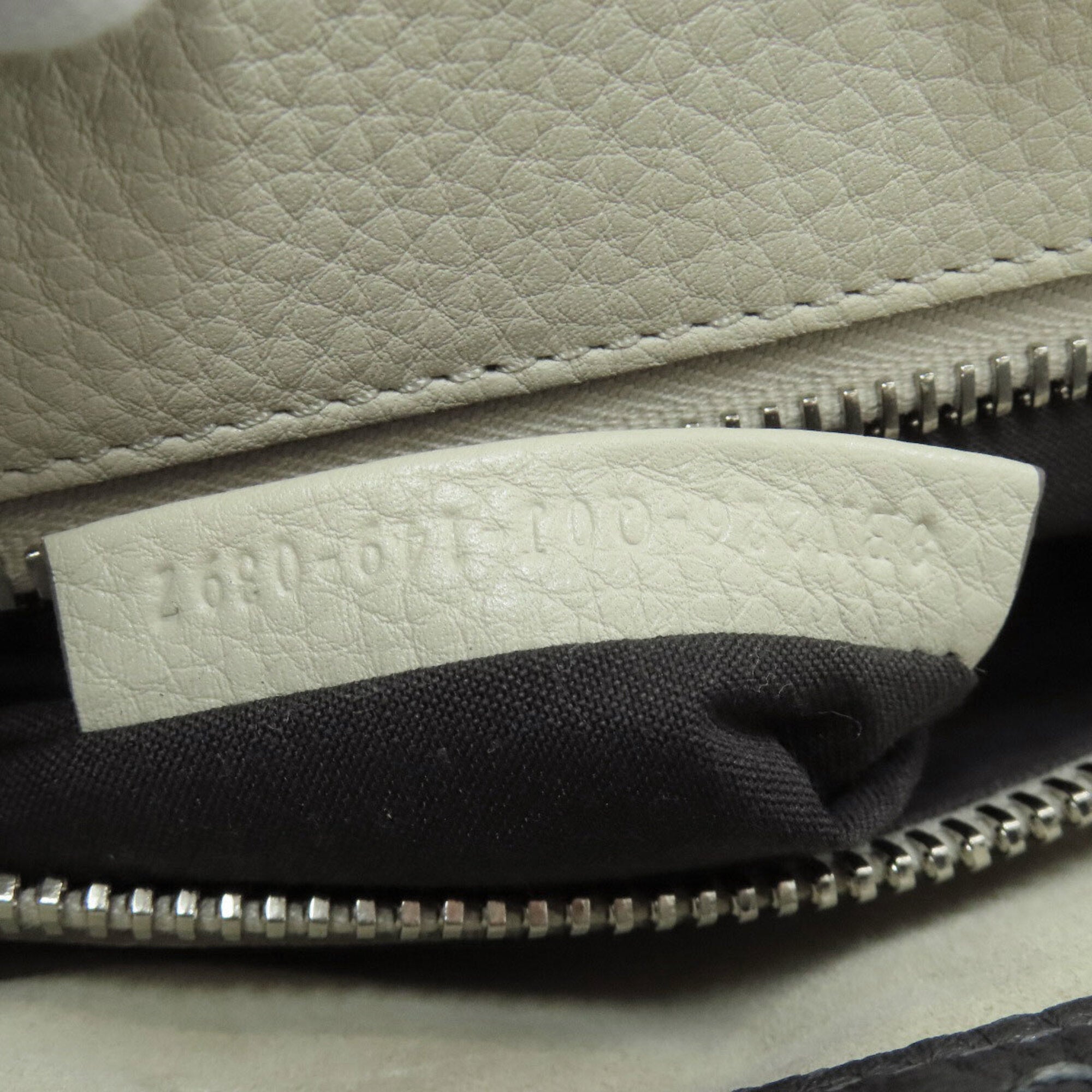 Fendi Peekaboo Gray Leather Handbag (Pre-Owned)