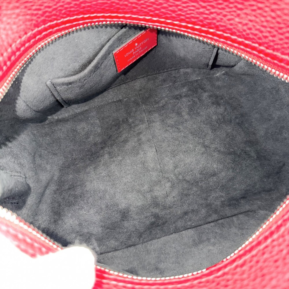 Louis Vuitton Red Color Leather Handbag Shoulder Bag (Pre-Owned)