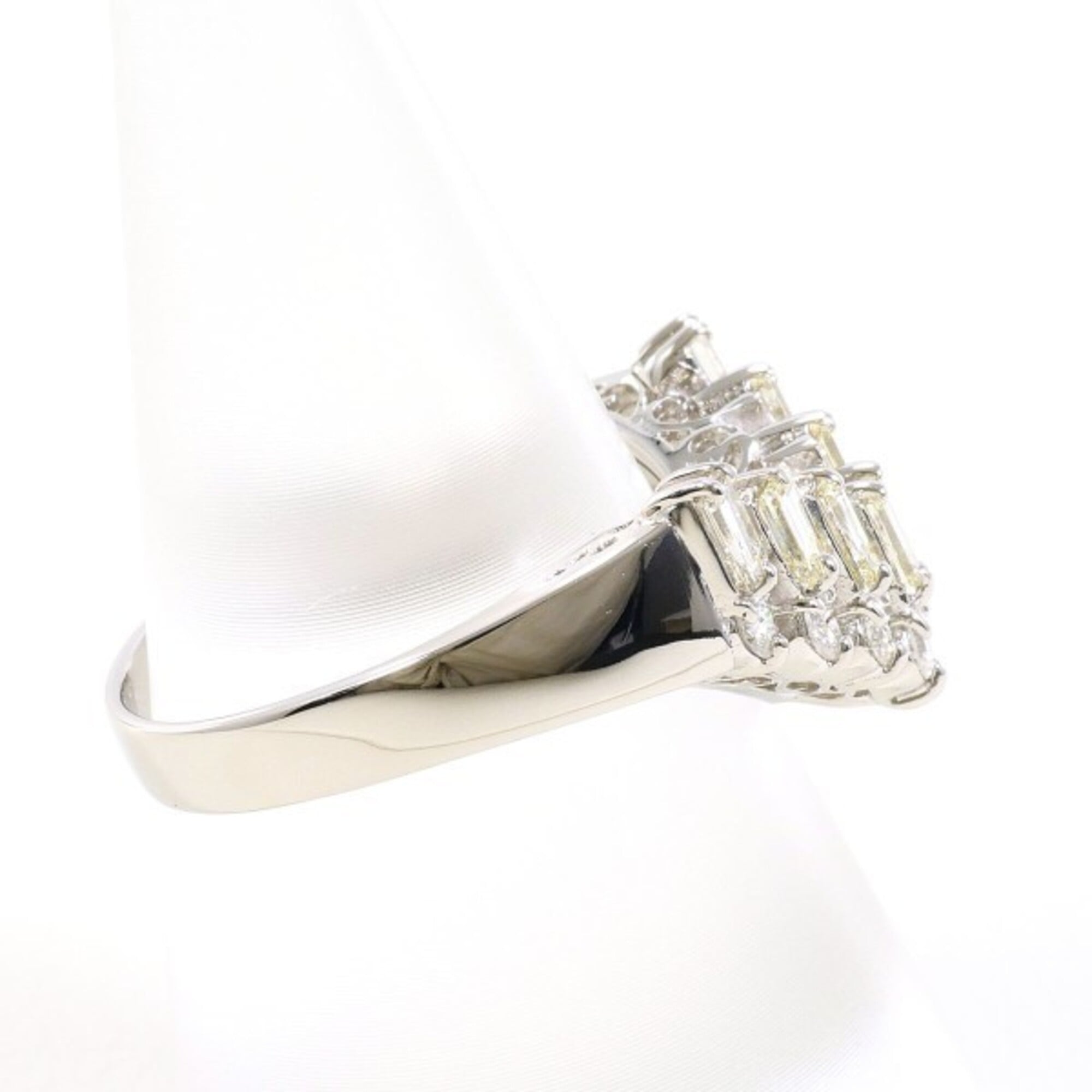 Unbranded Platinum Yellow Platinum 900 Band Ring (Pre-Owned)