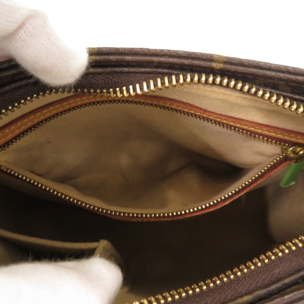 Louis Vuitton Brown Monogram Monogram Shoulder Bag (Pre-Owned)