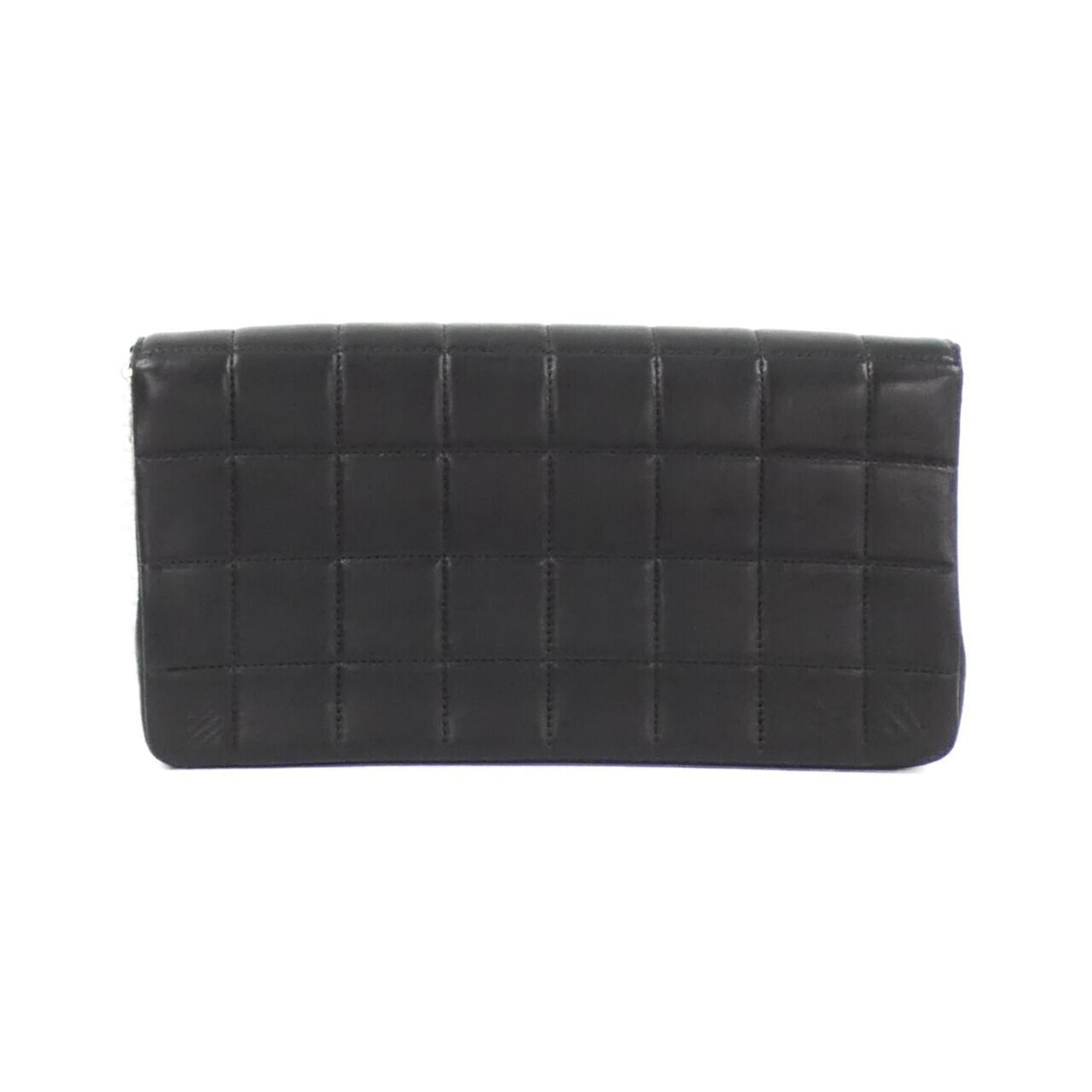 Chanel Black Leather Shoulder Bag (Pre-Owned)
