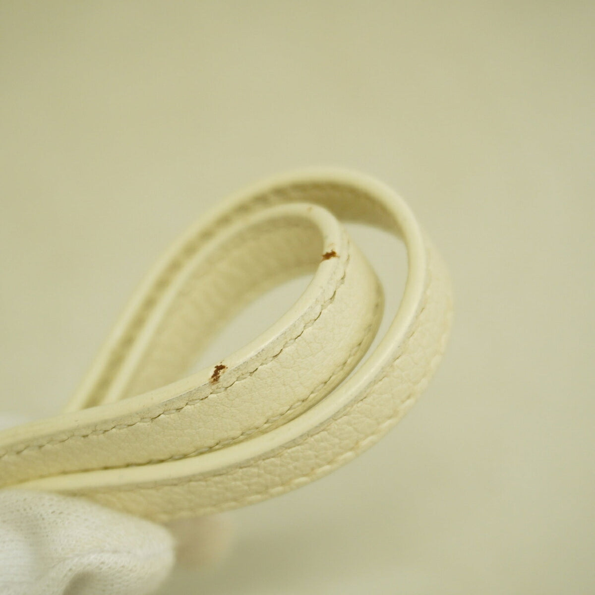 Hermes White Shoulder Bag (Pre-Owned)