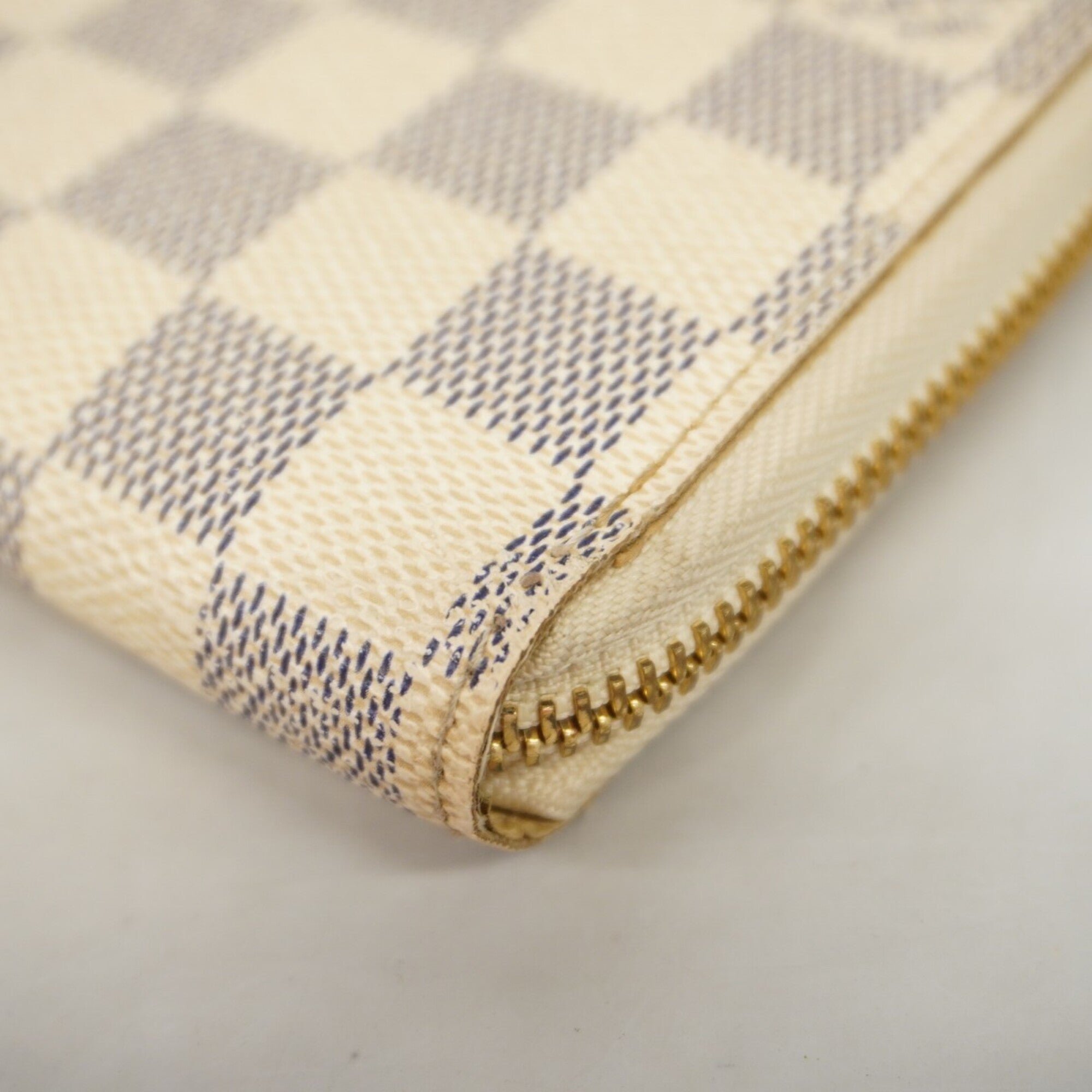Louis Vuitton White Long Wallet (Bi-Fold) (Pre-Owned)