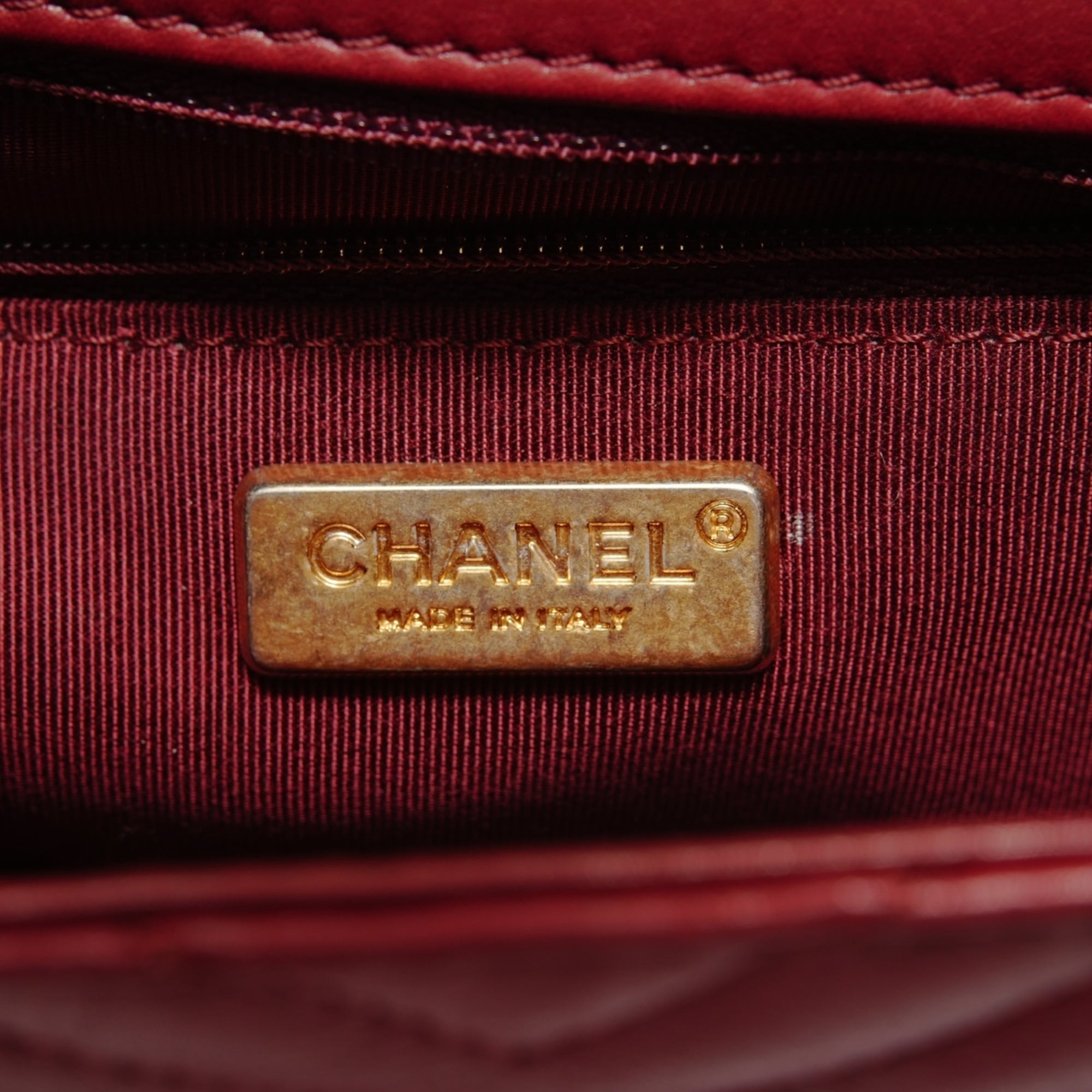 Chanel Red Color Shoulder Bag (Pre-Owned)