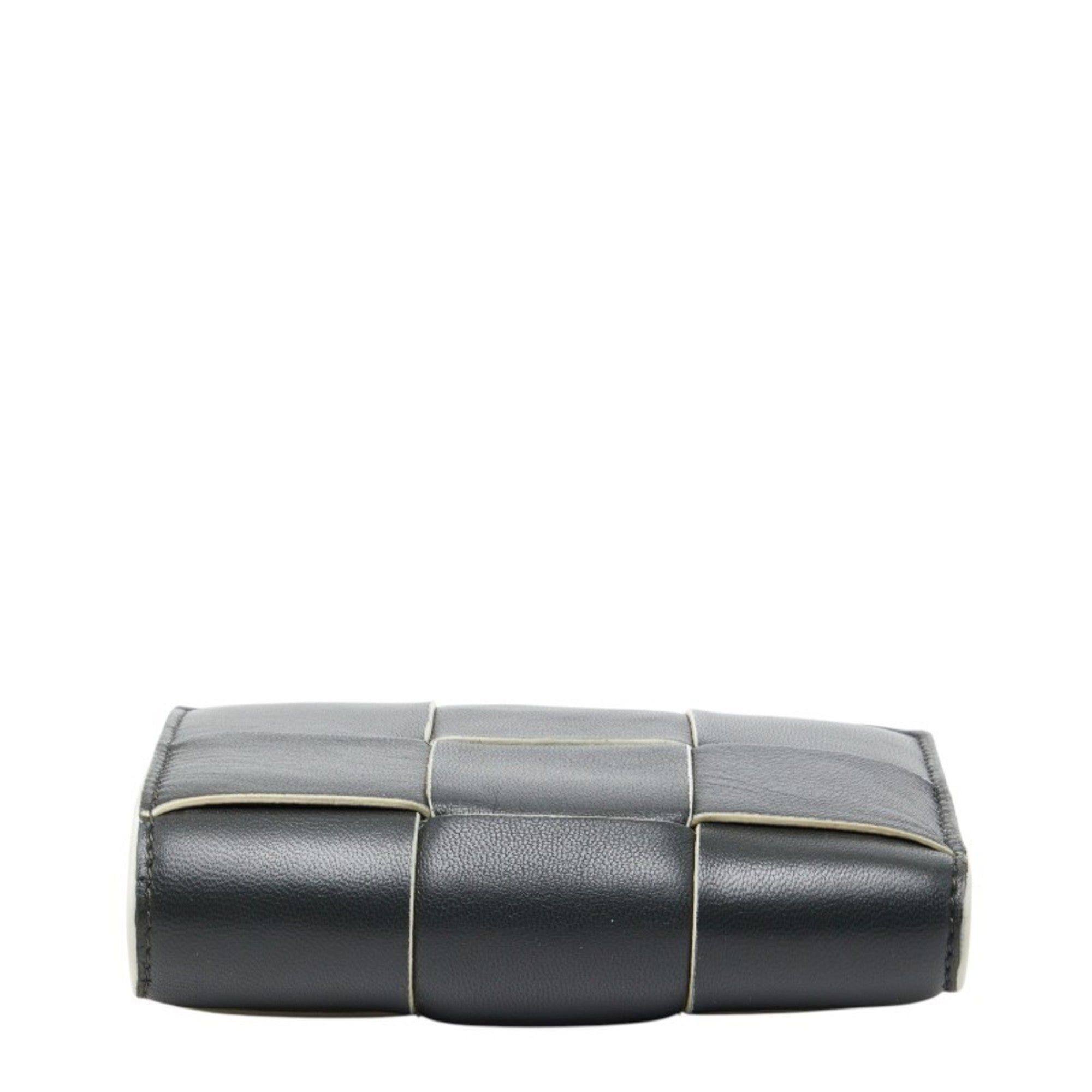 Bottega Veneta Black Leather Wallet (Bi-Fold) (Pre-Owned)