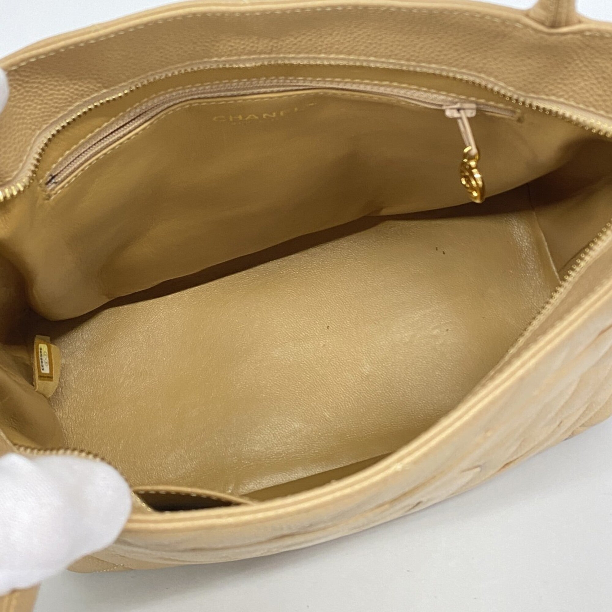 Chanel Beige Grained Calfskin Tote Bag (Pre-Owned)