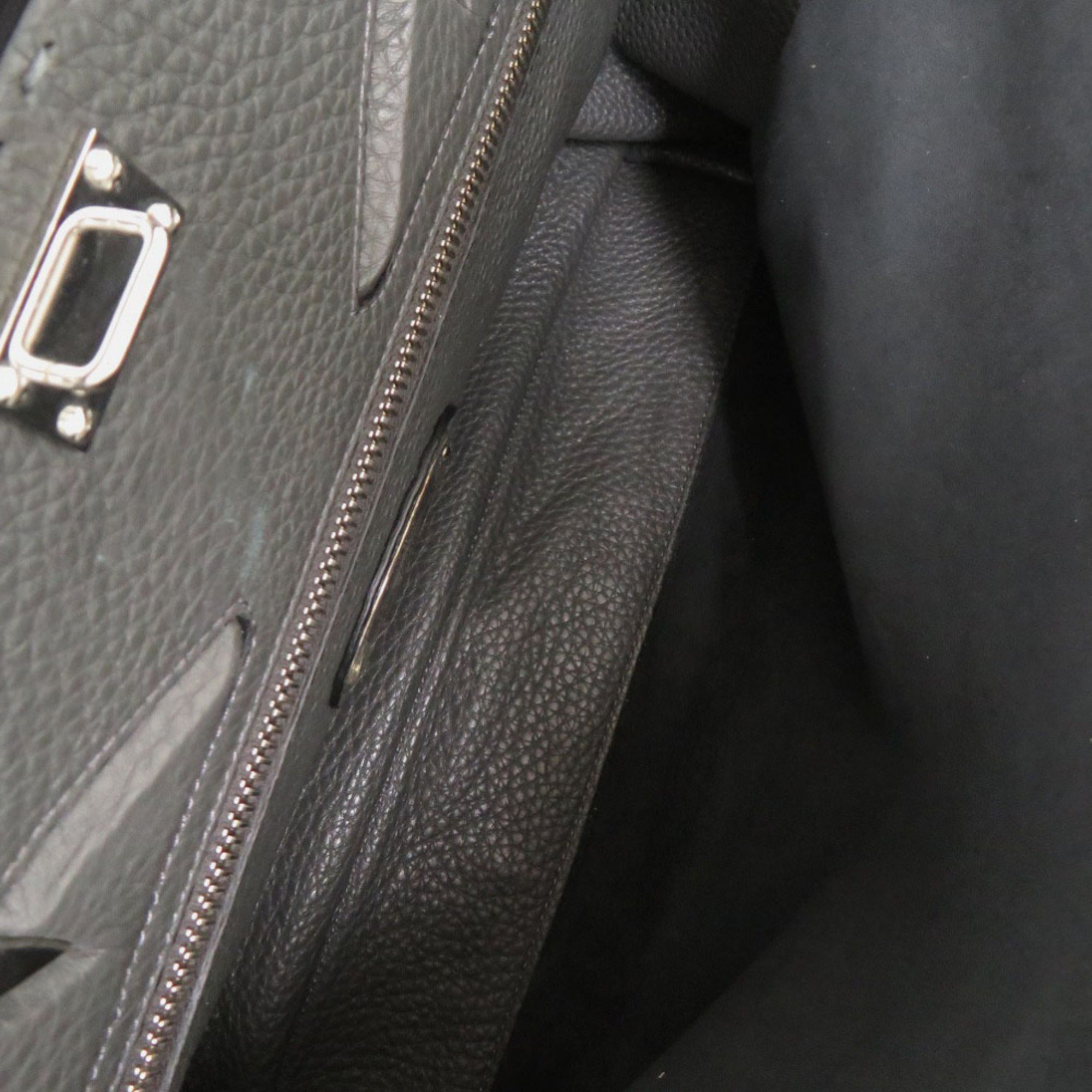 Fendi Gray Leather Handbag (Pre-Owned)