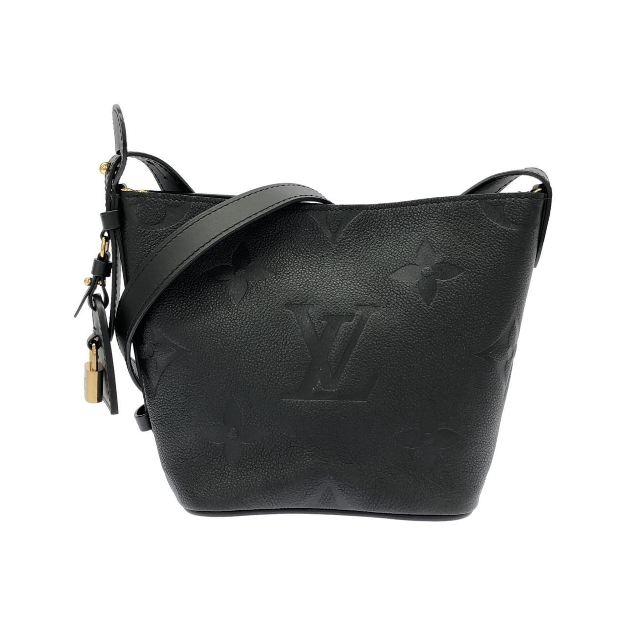 Louis Vuitton Black Leather Handbag (Pre-Owned)