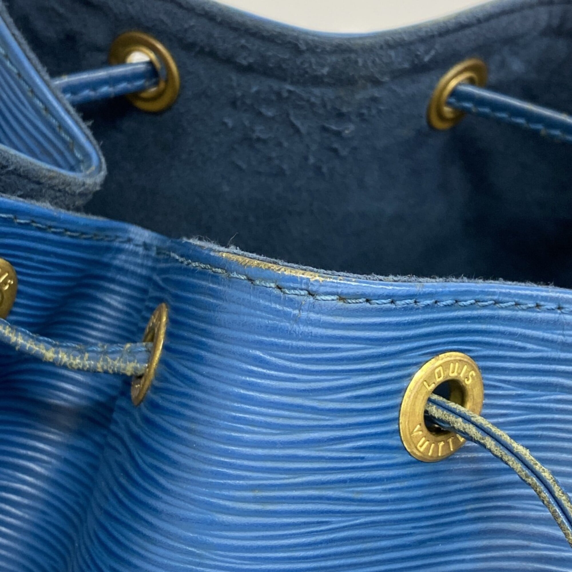 Louis Vuitton Toledo Blue Shoulder Bag (Pre-Owned)