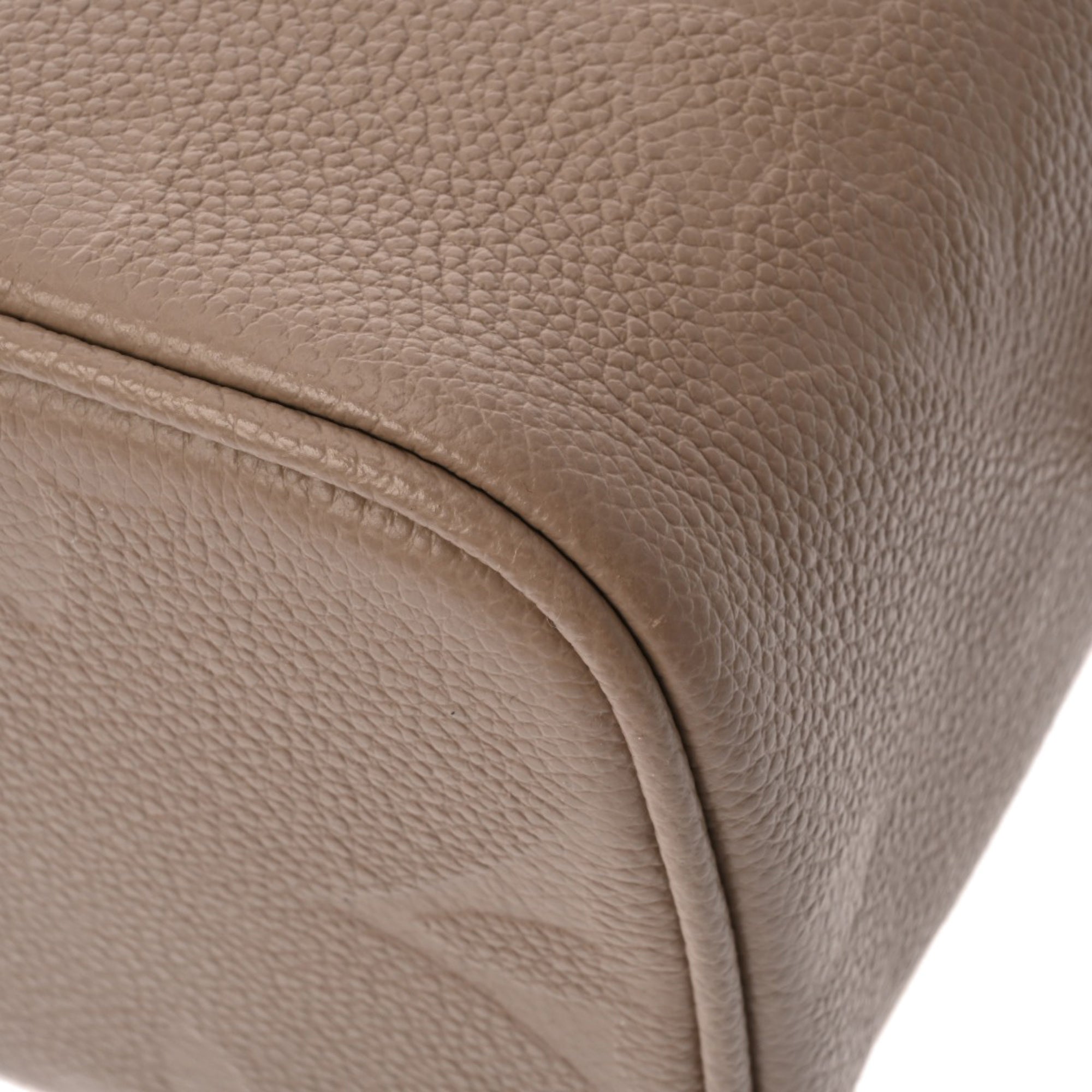 Louis Vuitton Cream Tourterelle Leather Vanity Bag (Pre-Owned)