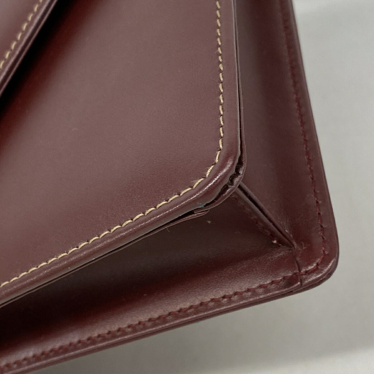 Cartier Bordeaux Leather Shoulder Bag (Pre-Owned)