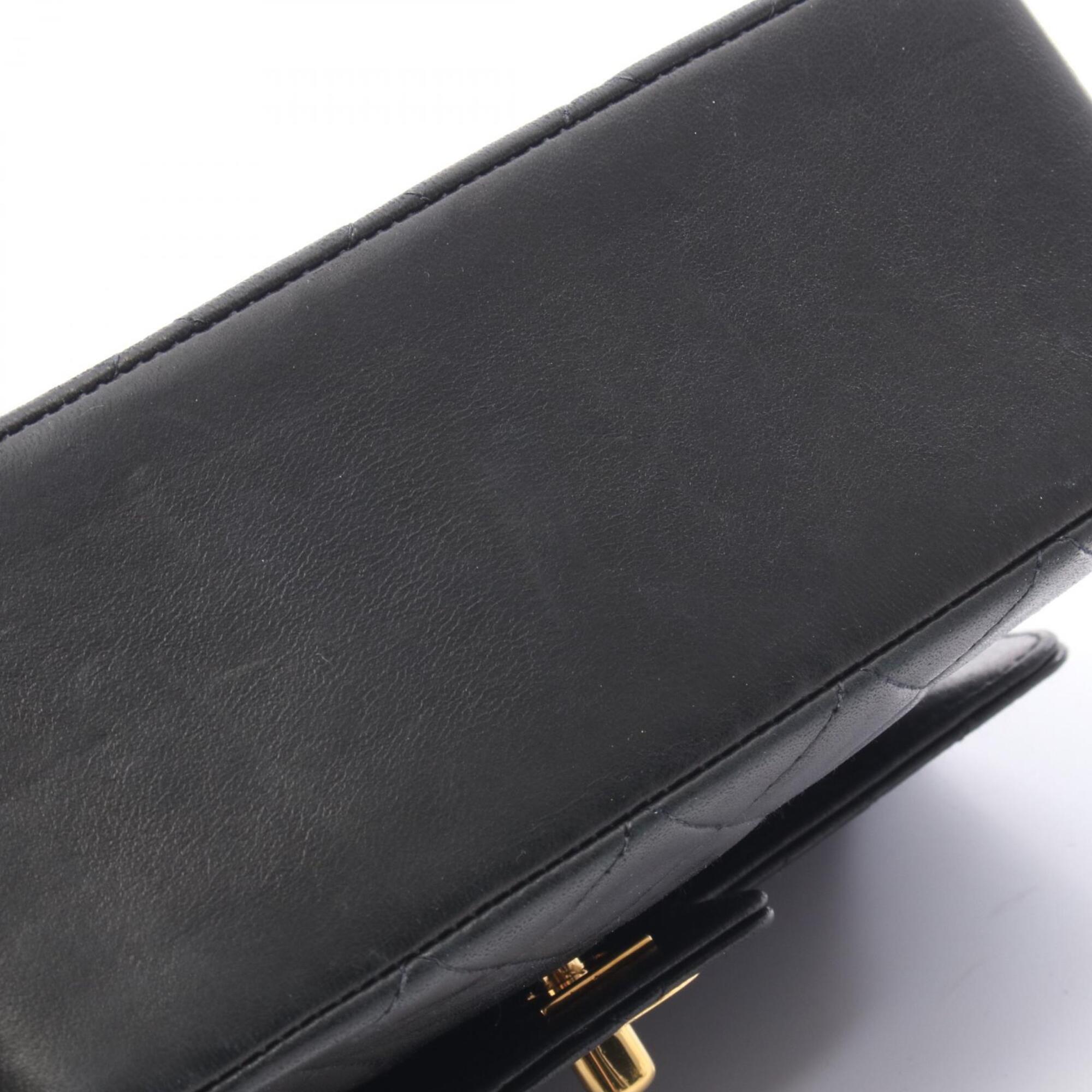 Chanel Black Leather Handbag (Pre-Owned)