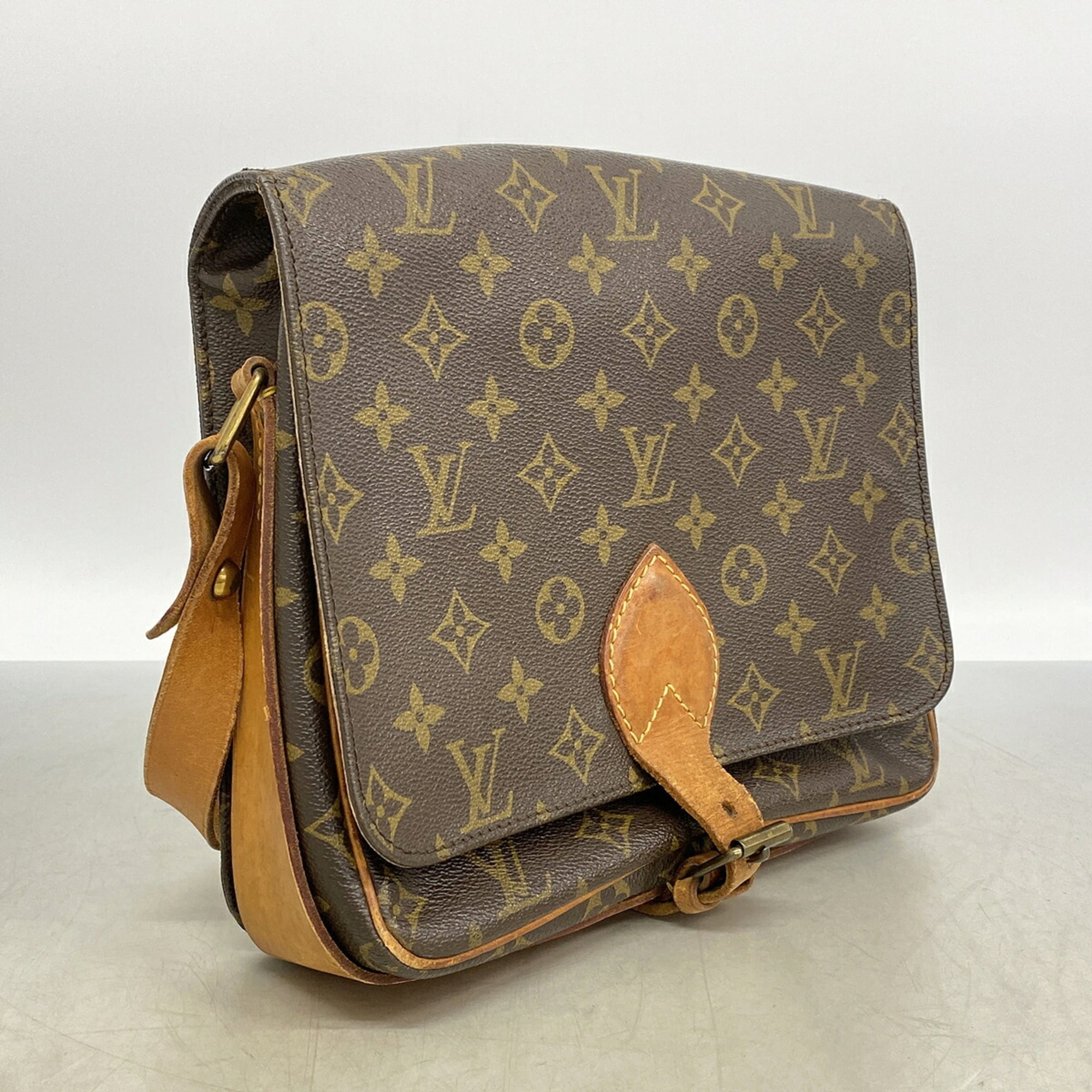 Louis Vuitton Brown Shoulder Bag (Pre-Owned)