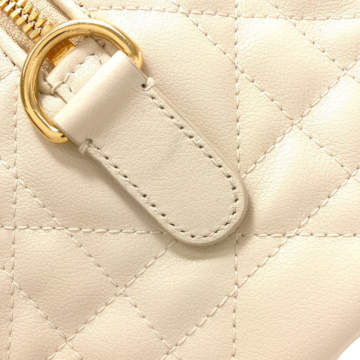 Christian Dior Cream Leather Handbag (Pre-Owned)