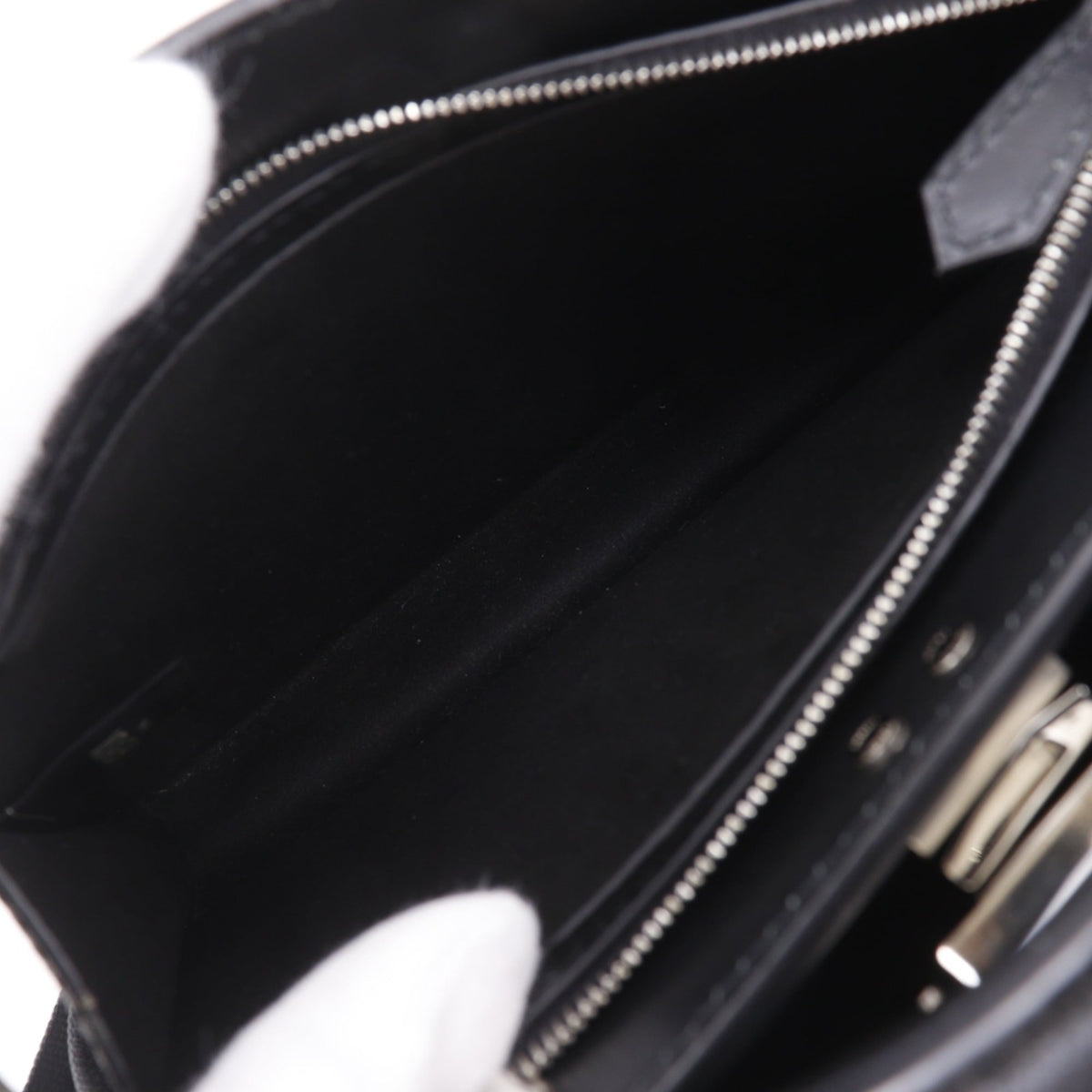 Fendi Peekaboo Black Leather Handbag (Pre-Owned)