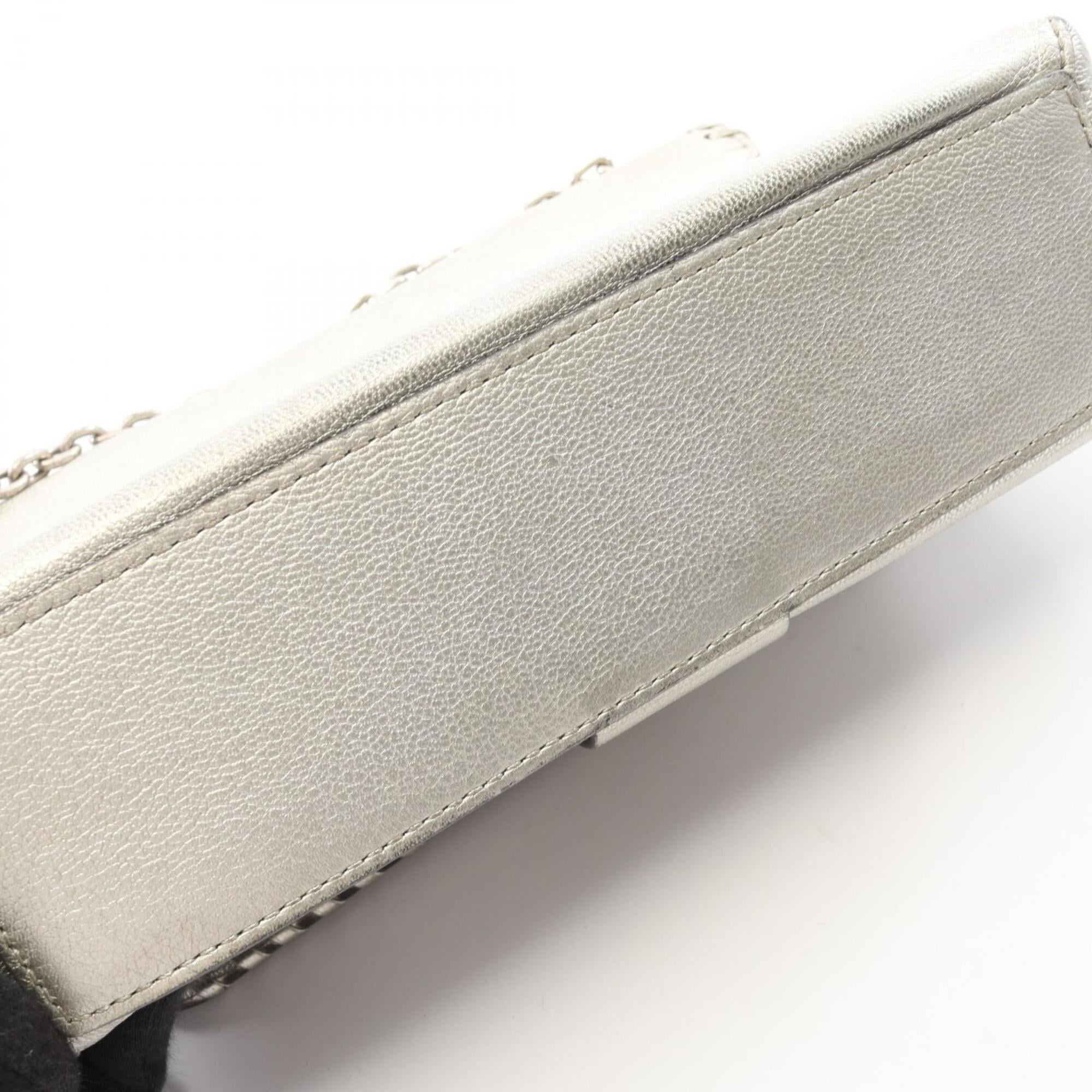 Louis Vuitton Silver Leather Handbag Shoulder Bag (Pre-Owned)