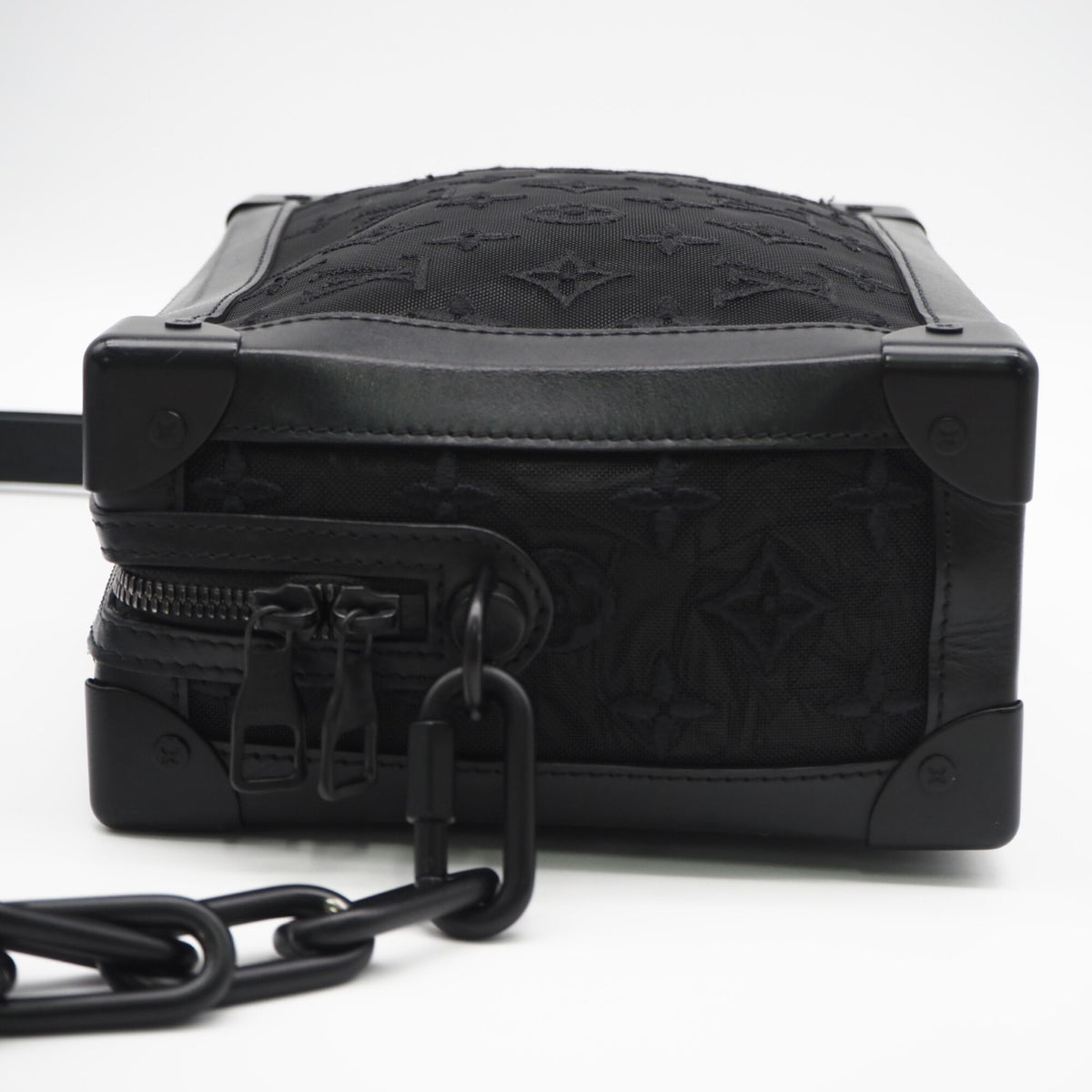 Louis Vuitton Black Mesh Leather Shoulder Bag (Pre-Owned)