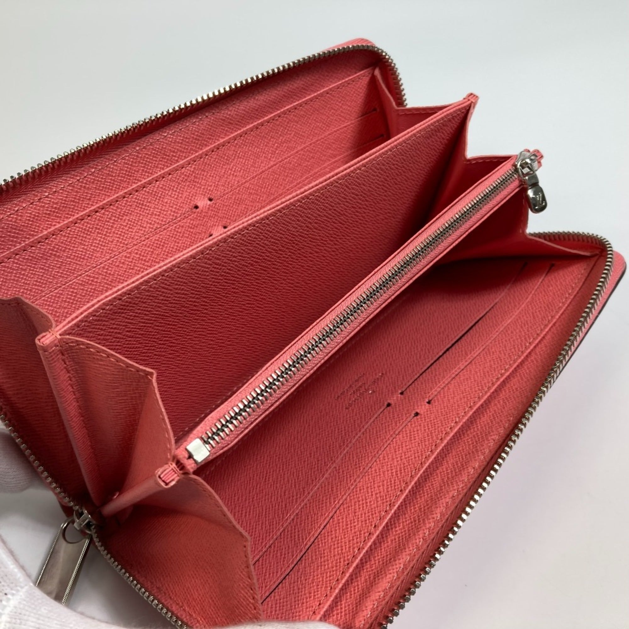 Louis Vuitton Epi Corail Pink Epi Leather Long Wallet (Bi-Fold) (Pre-Owned)