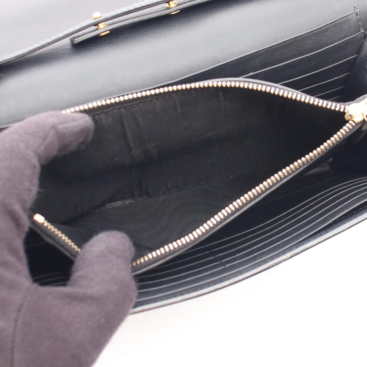 Yves Saint Laurent Black Leather Handbag Shoulder Bag (Pre-Owned)