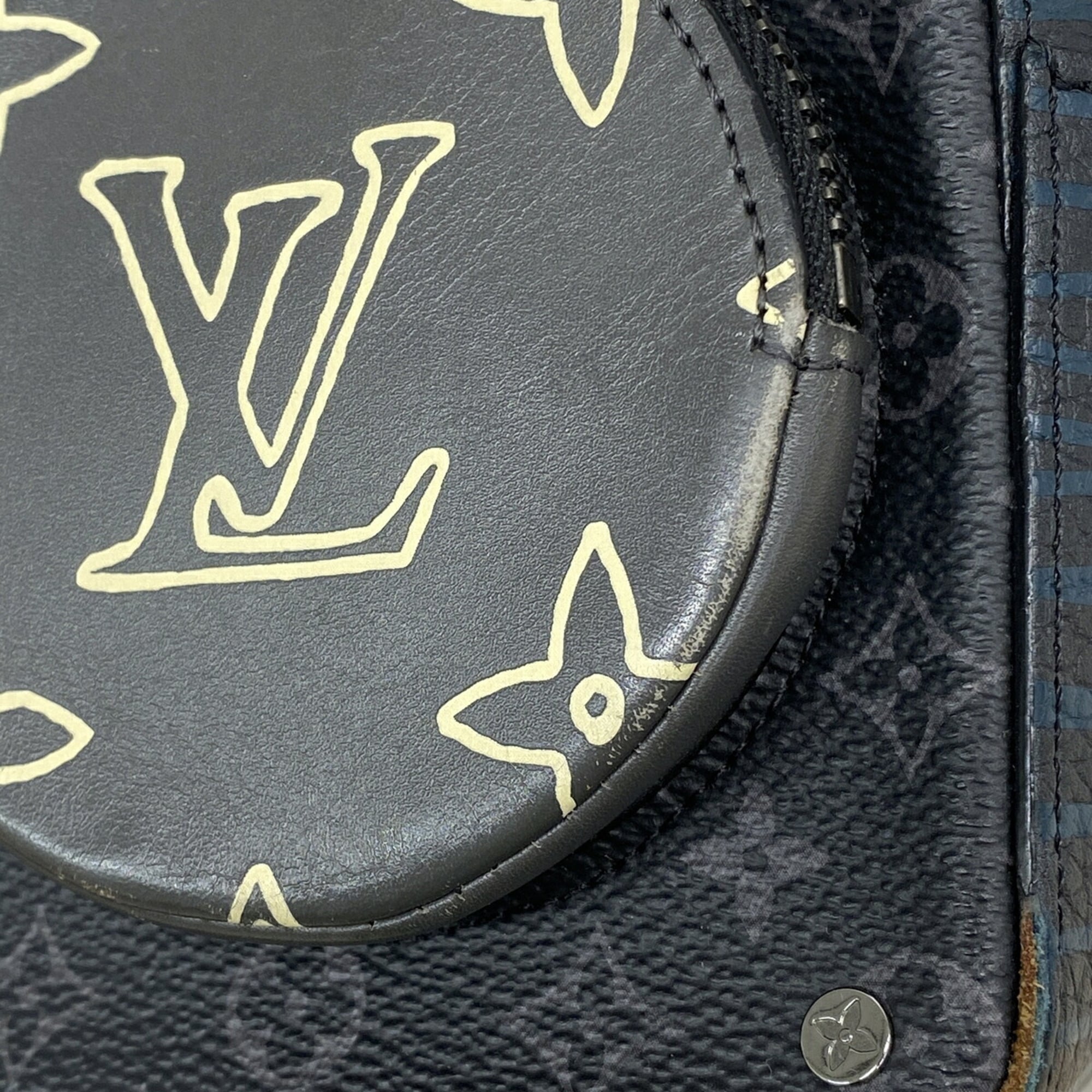 Louis Vuitton Black Shoulder Bag (Pre-Owned)