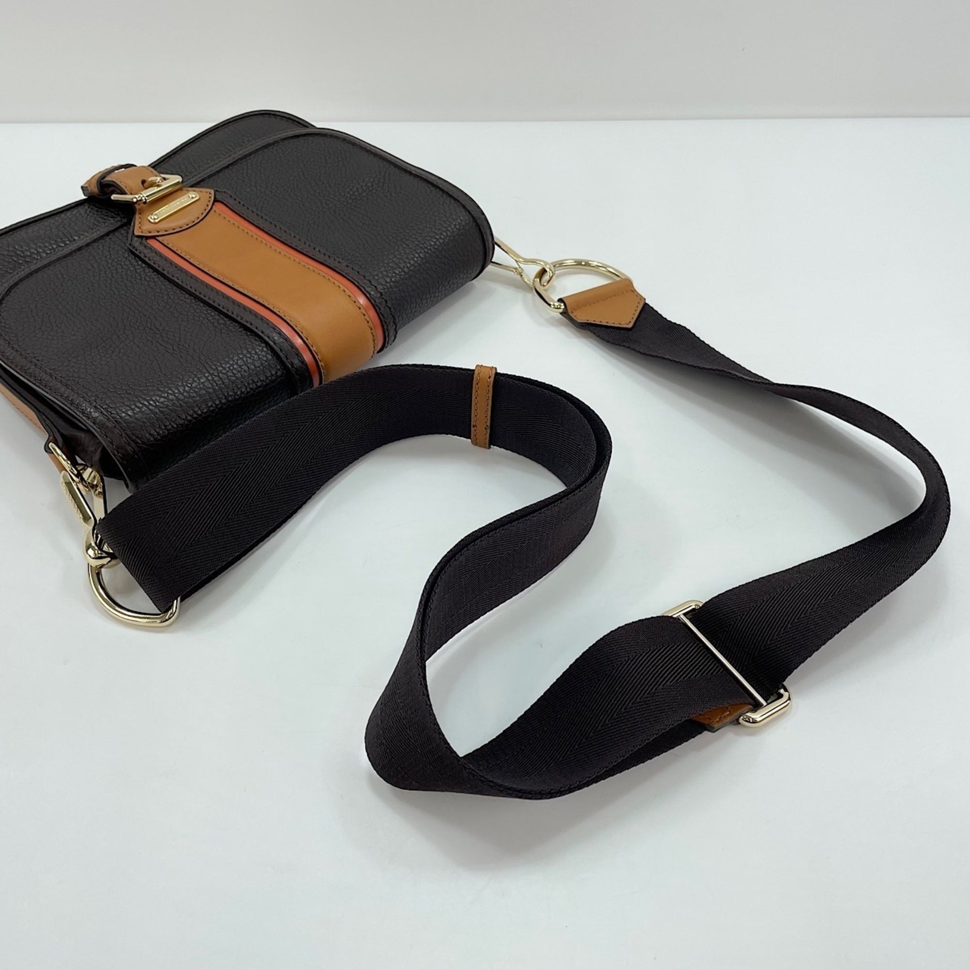 Burberry Brown Shoulder Bag (Pre-Owned)