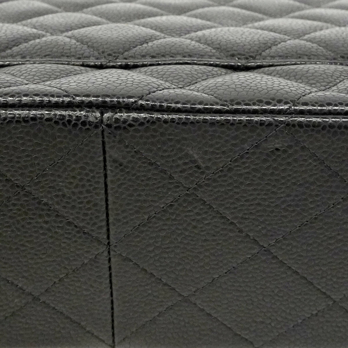 Chanel Black Grained Calfskin Shoulder Bag (Pre-Owned)