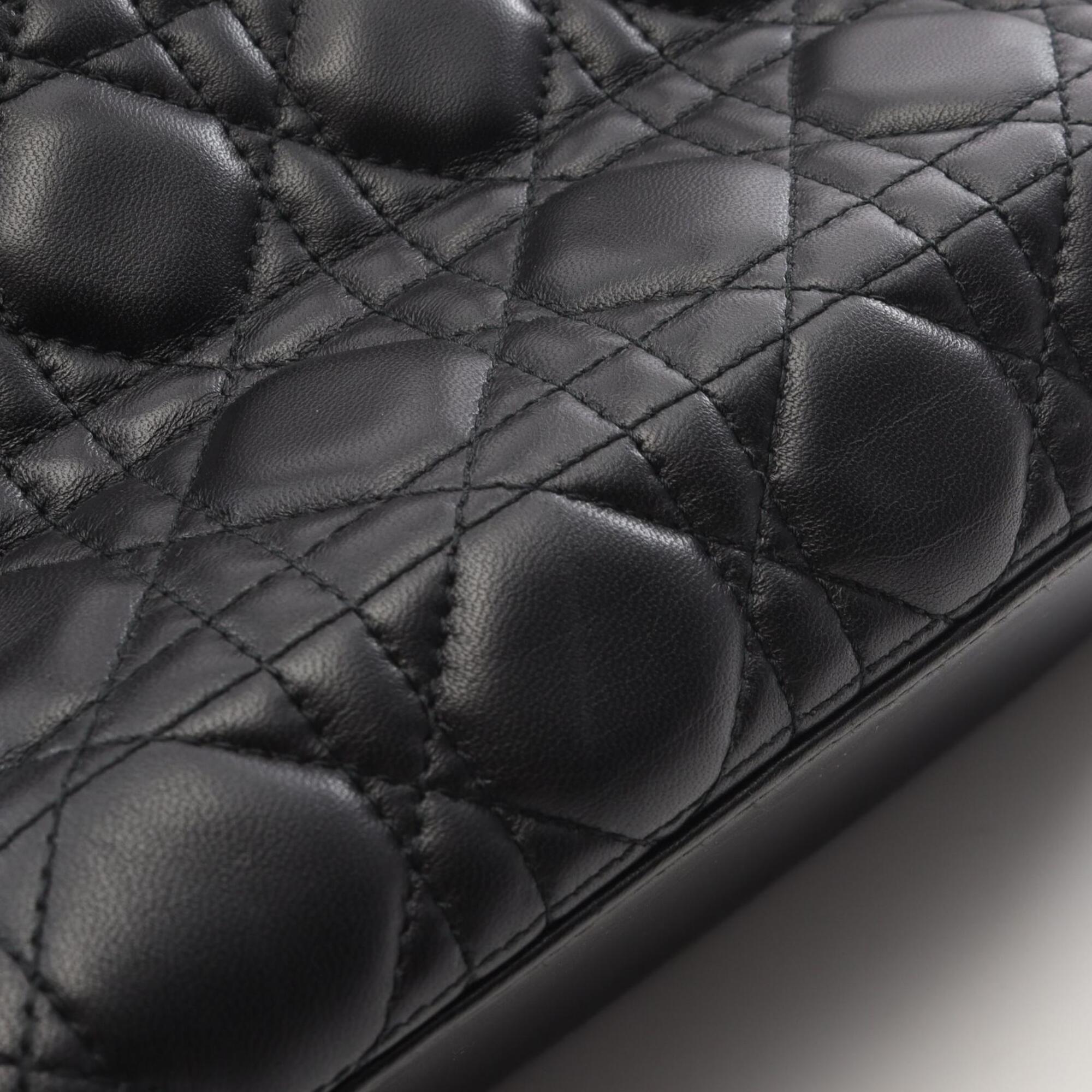 Christian Dior Black Leather Handbag (Pre-Owned)