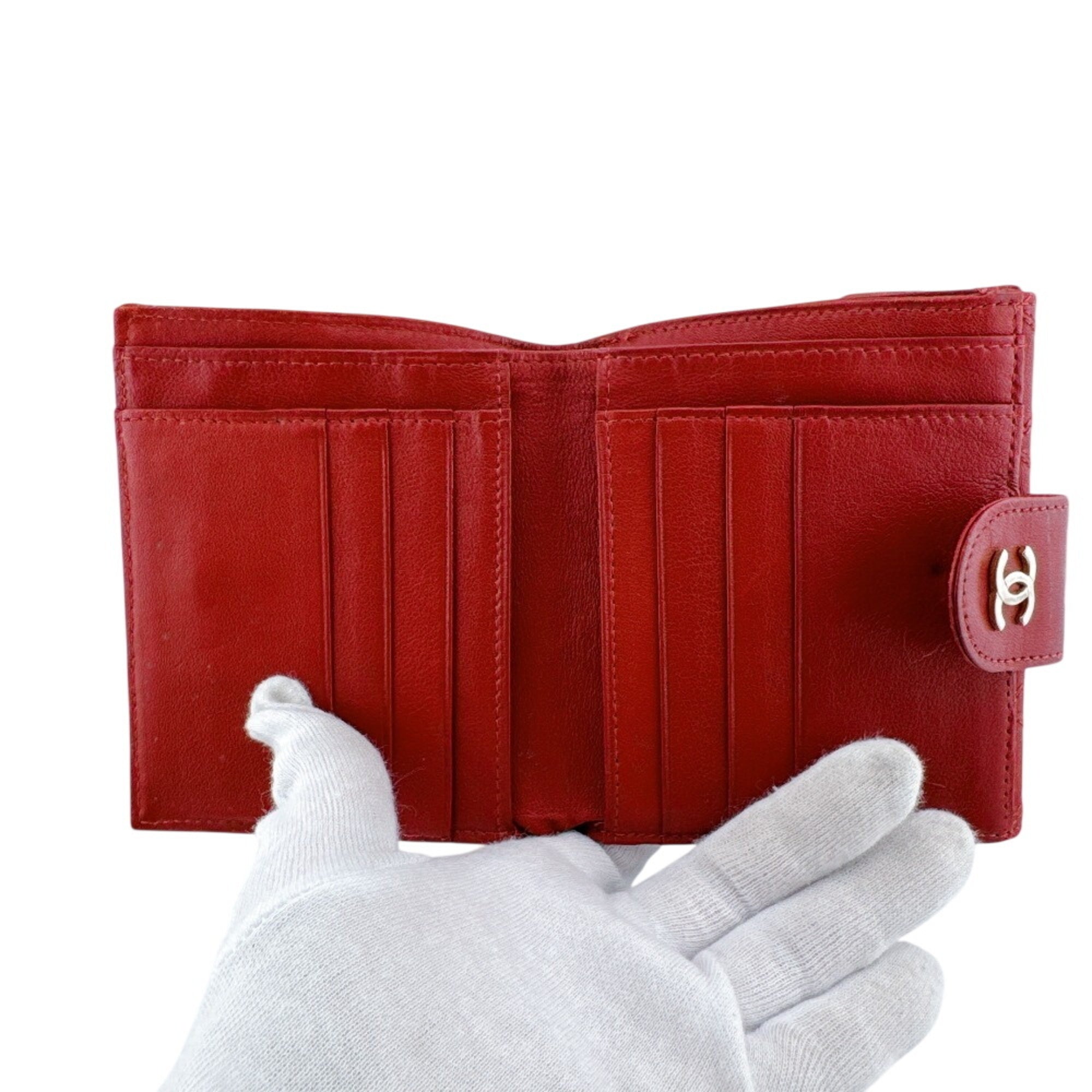 Chanel Red Color Leather Wallet (Bi-Fold) (Pre-Owned)