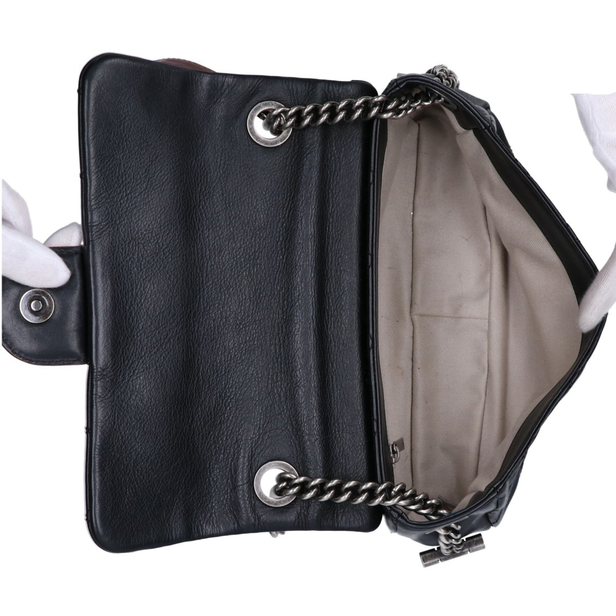 Chanel Brown Leather Shoulder Bag (Pre-Owned)