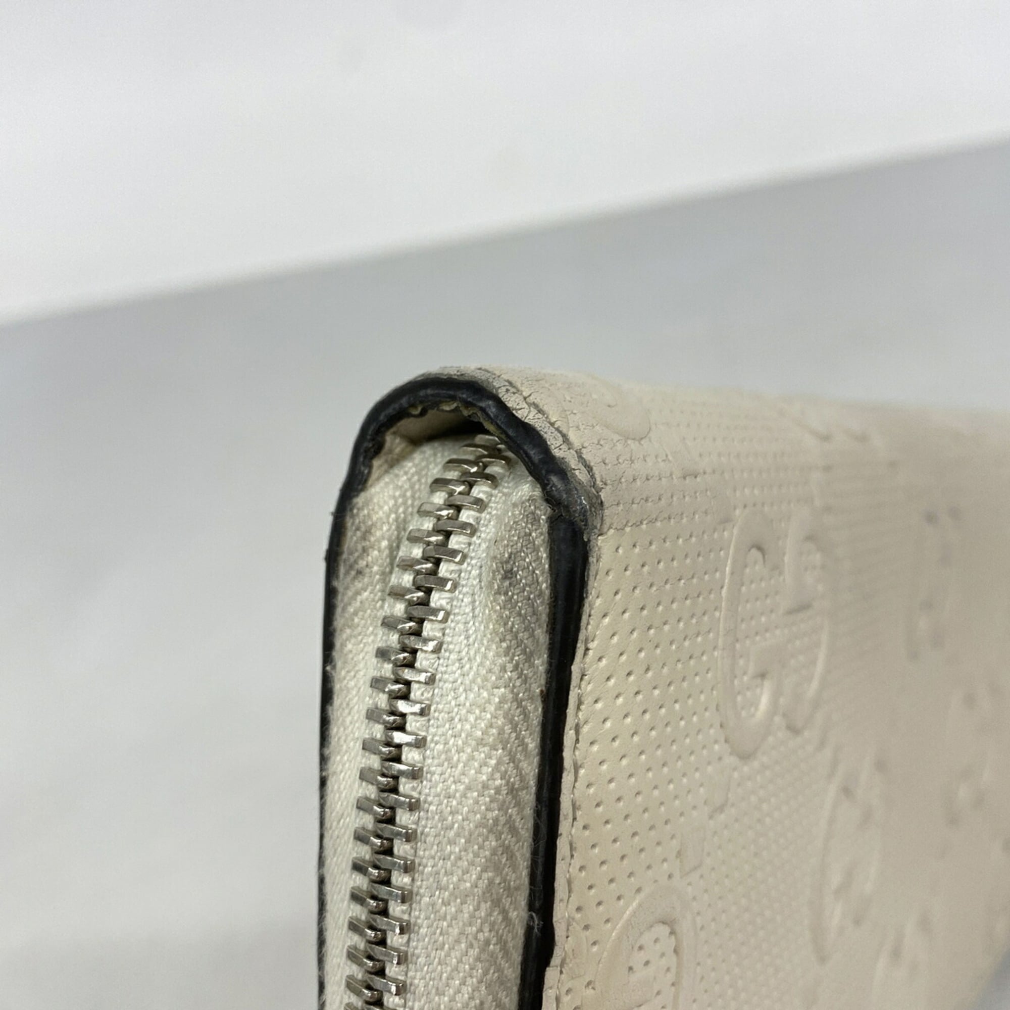 Gucci Ivory Leather Long Wallet (Bi-Fold) (Pre-Owned)