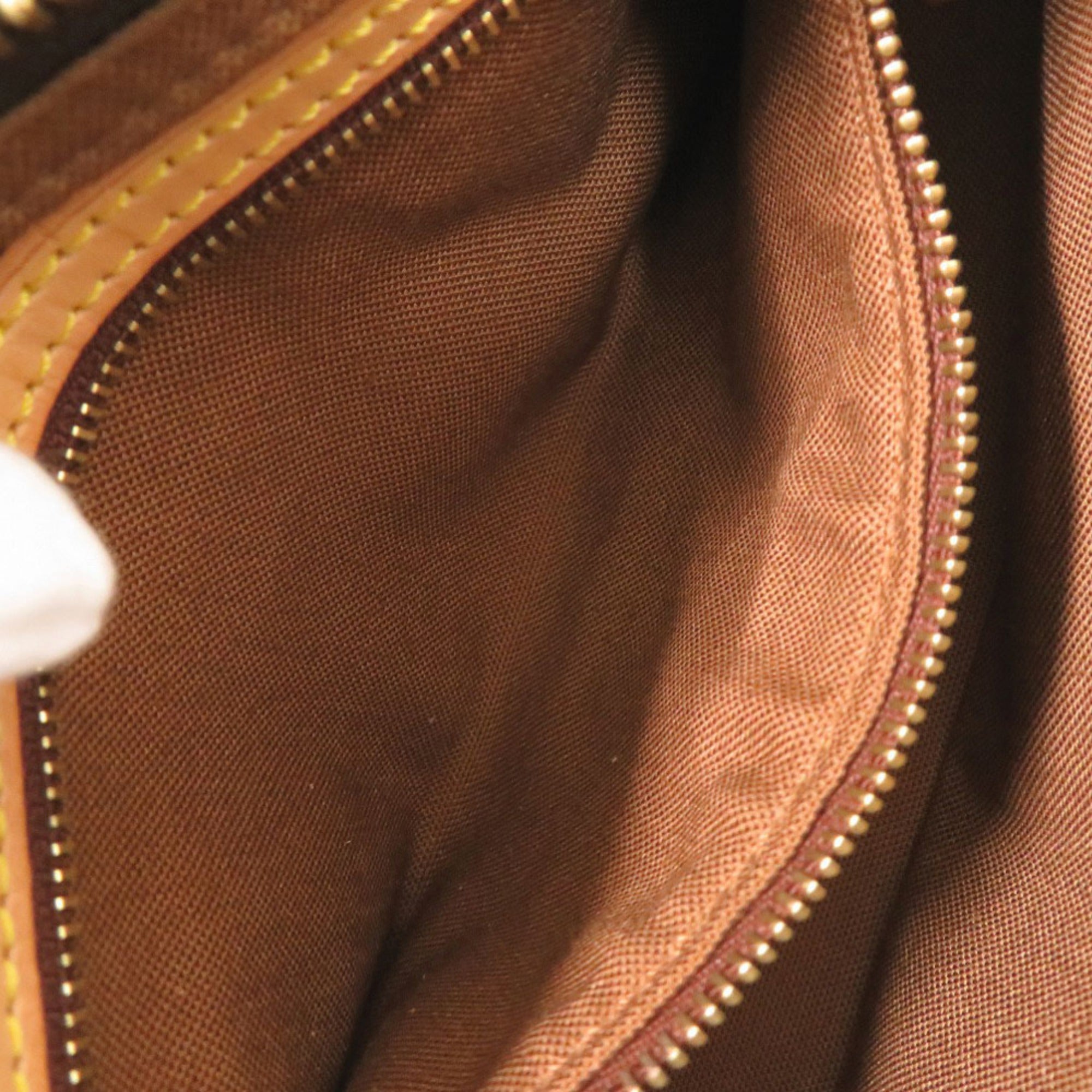 Louis Vuitton Brown Monogram Monogram Shoulder Bag (Pre-Owned)