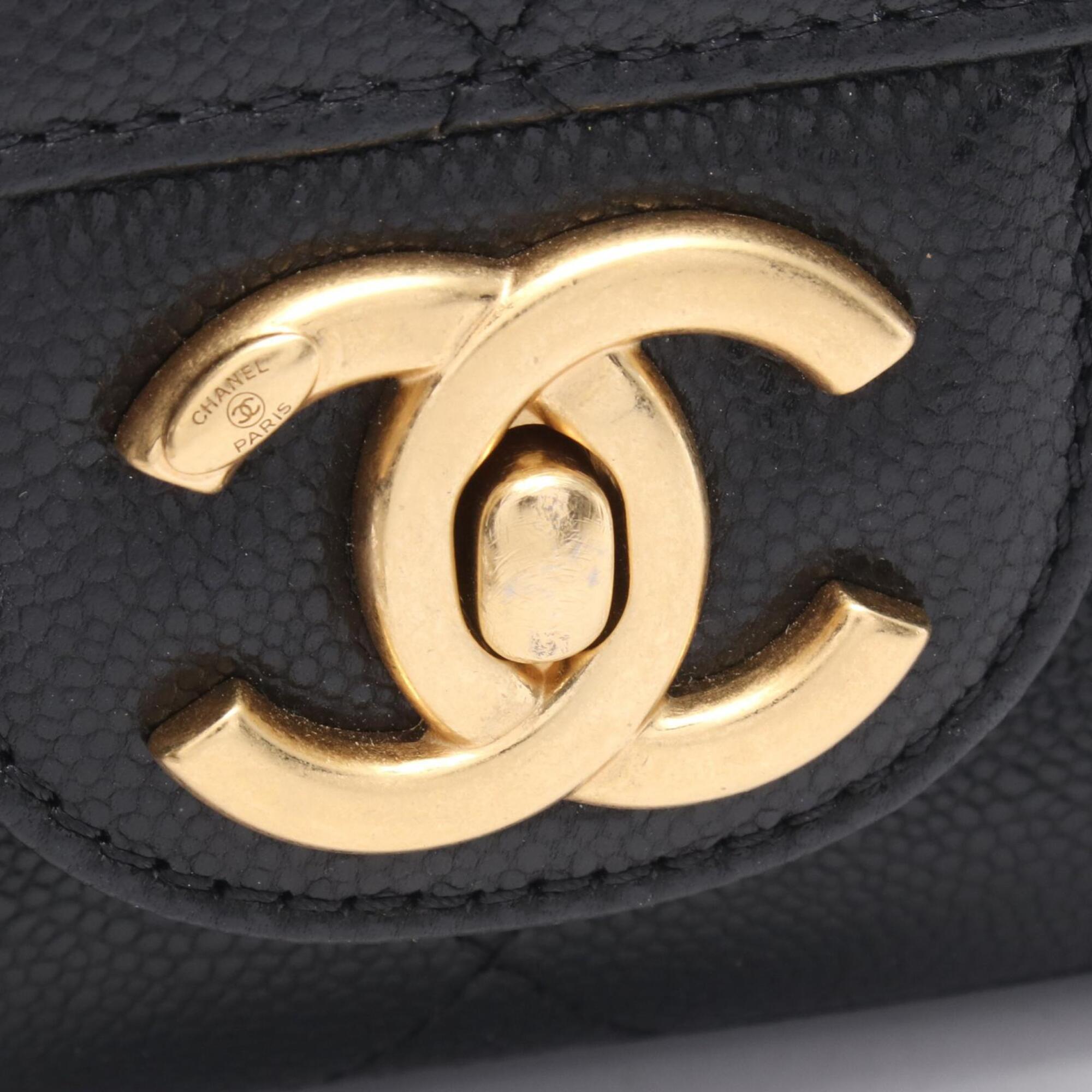 Chanel Black Grained Calfskin Handbag Shoulder Bag (Pre-Owned)