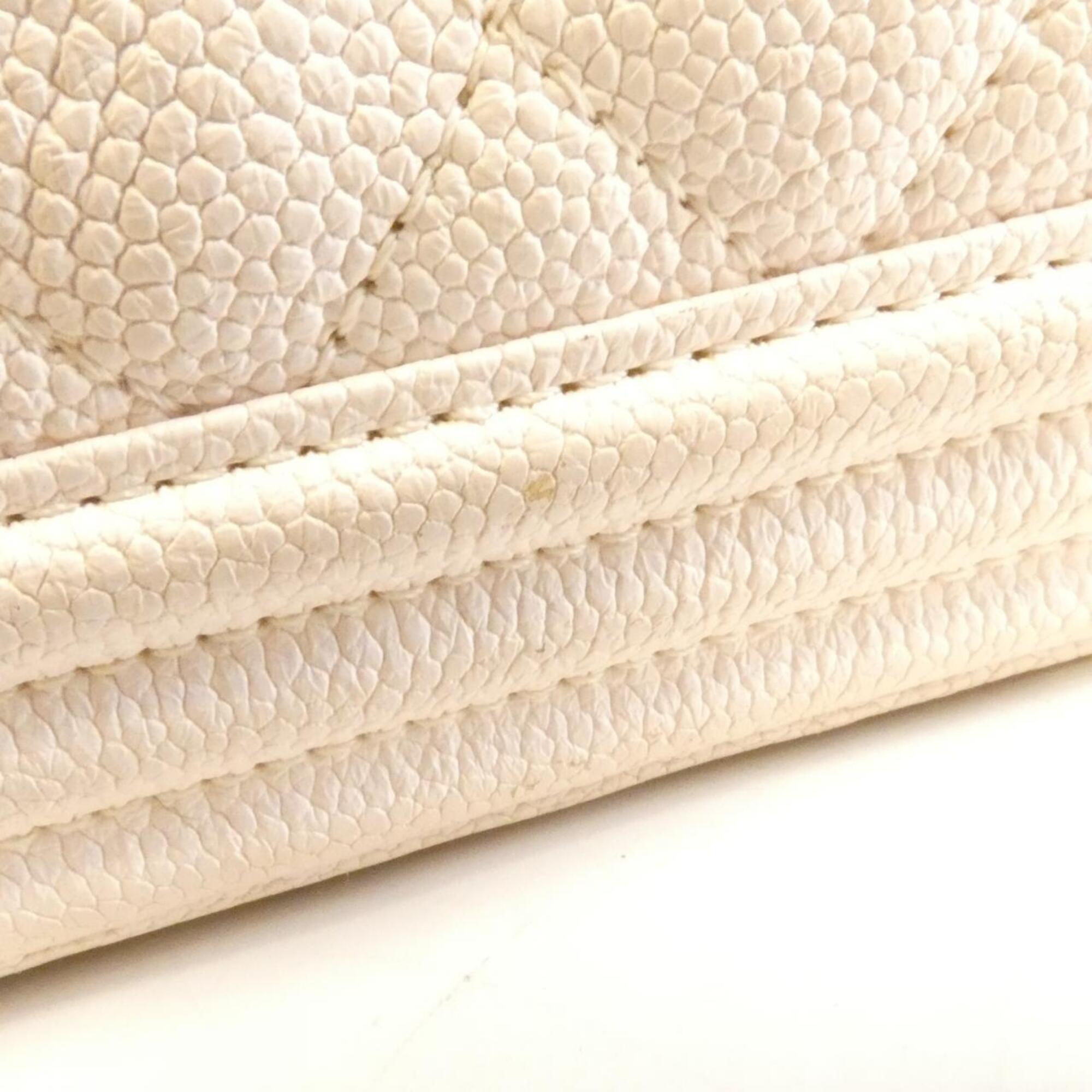 Chanel Boy Chanel White Grained Calfskin Shoulder Bag (Pre-Owned)