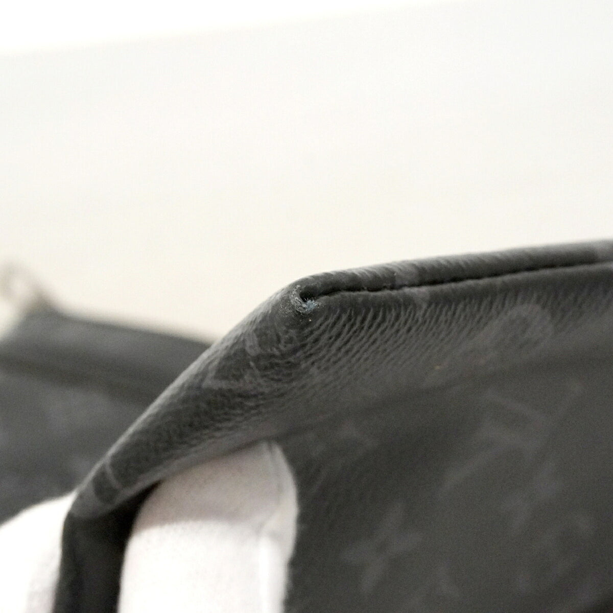 Louis Vuitton Black Clutch Bag (Pre-Owned)