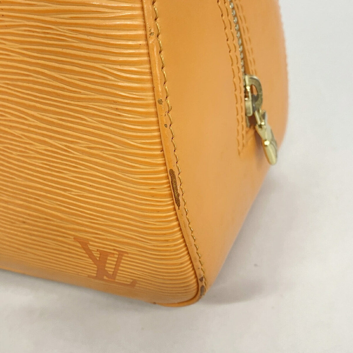 Louis Vuitton Mandarin Handbag (Pre-Owned)