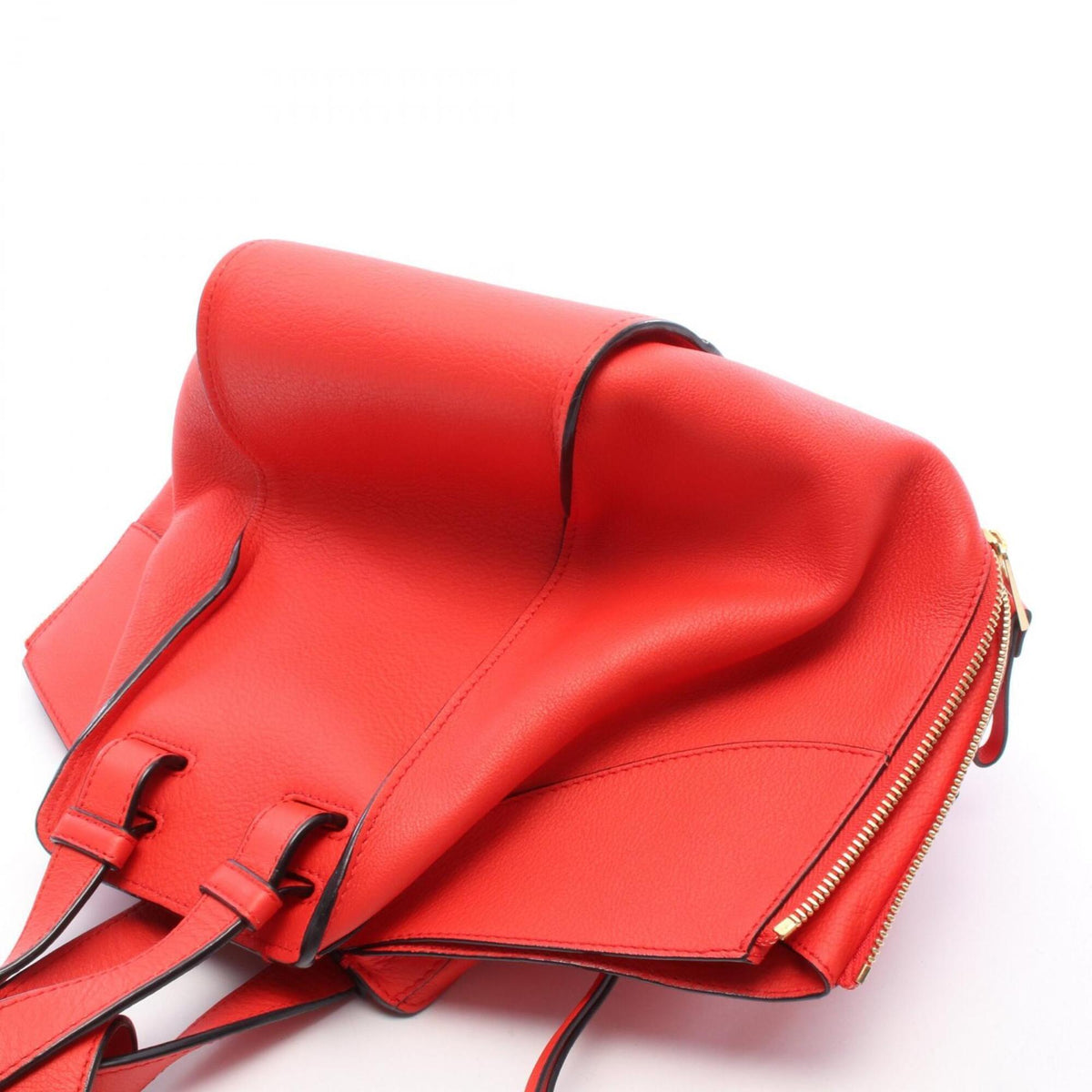 Loewe Red Color Leather Handbag (Pre-Owned)