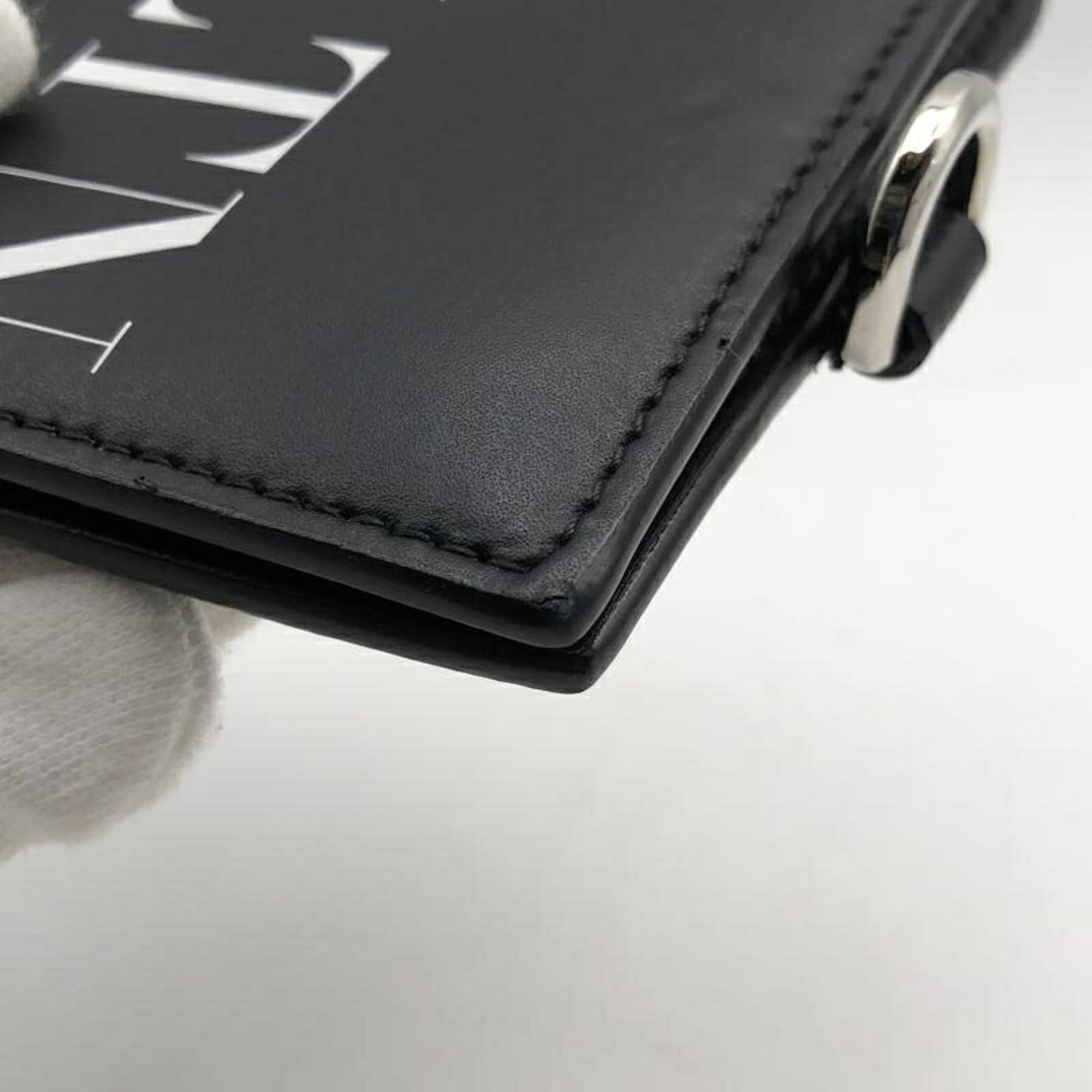 Valentino Garavani Black Chain/Shoulder Wallet (Pre-Owned)